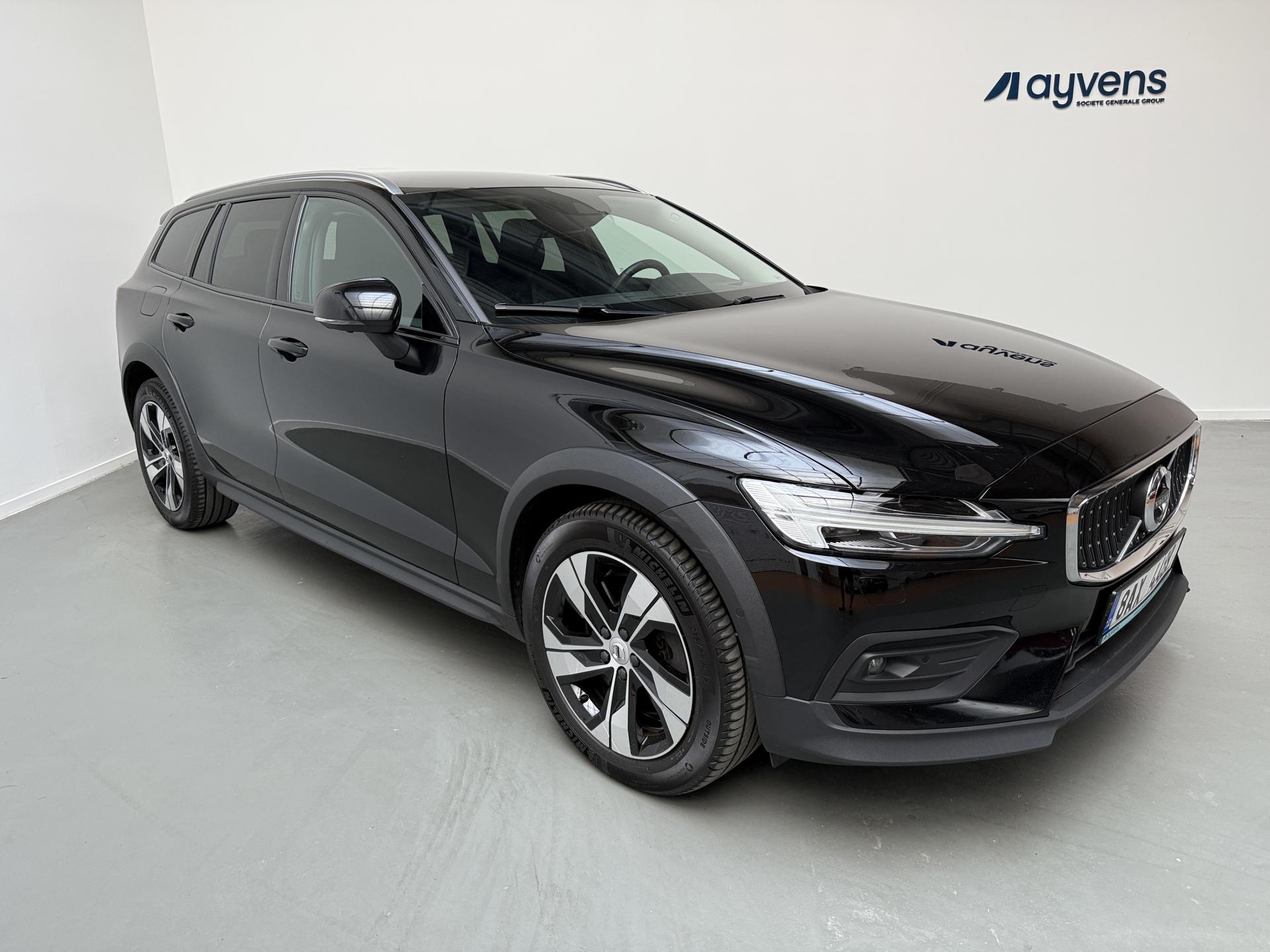 Volvo V60 B5 AWD benzin Pro AUTO