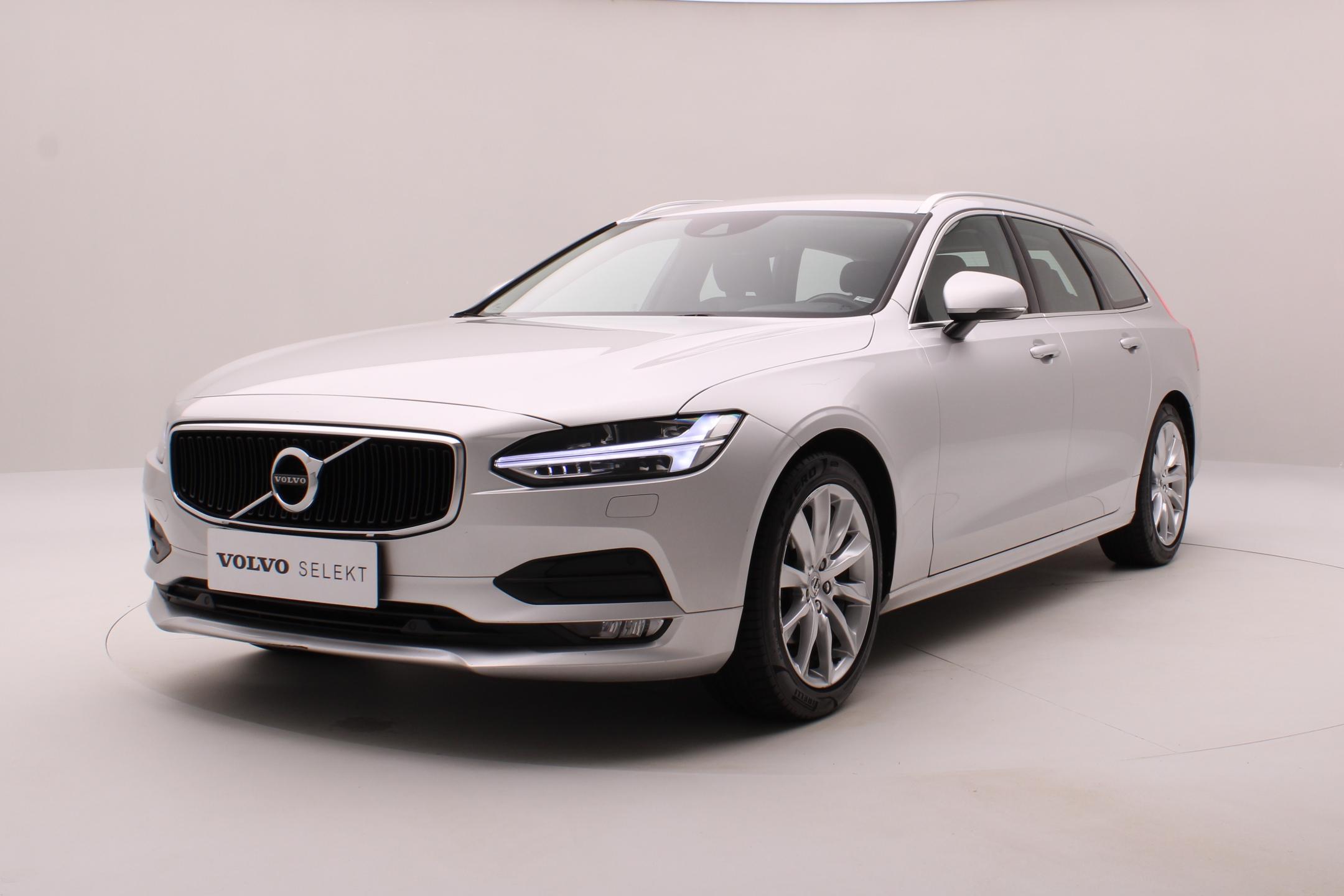 Volvo V90 D4 AWD MOMENTUM AUT
