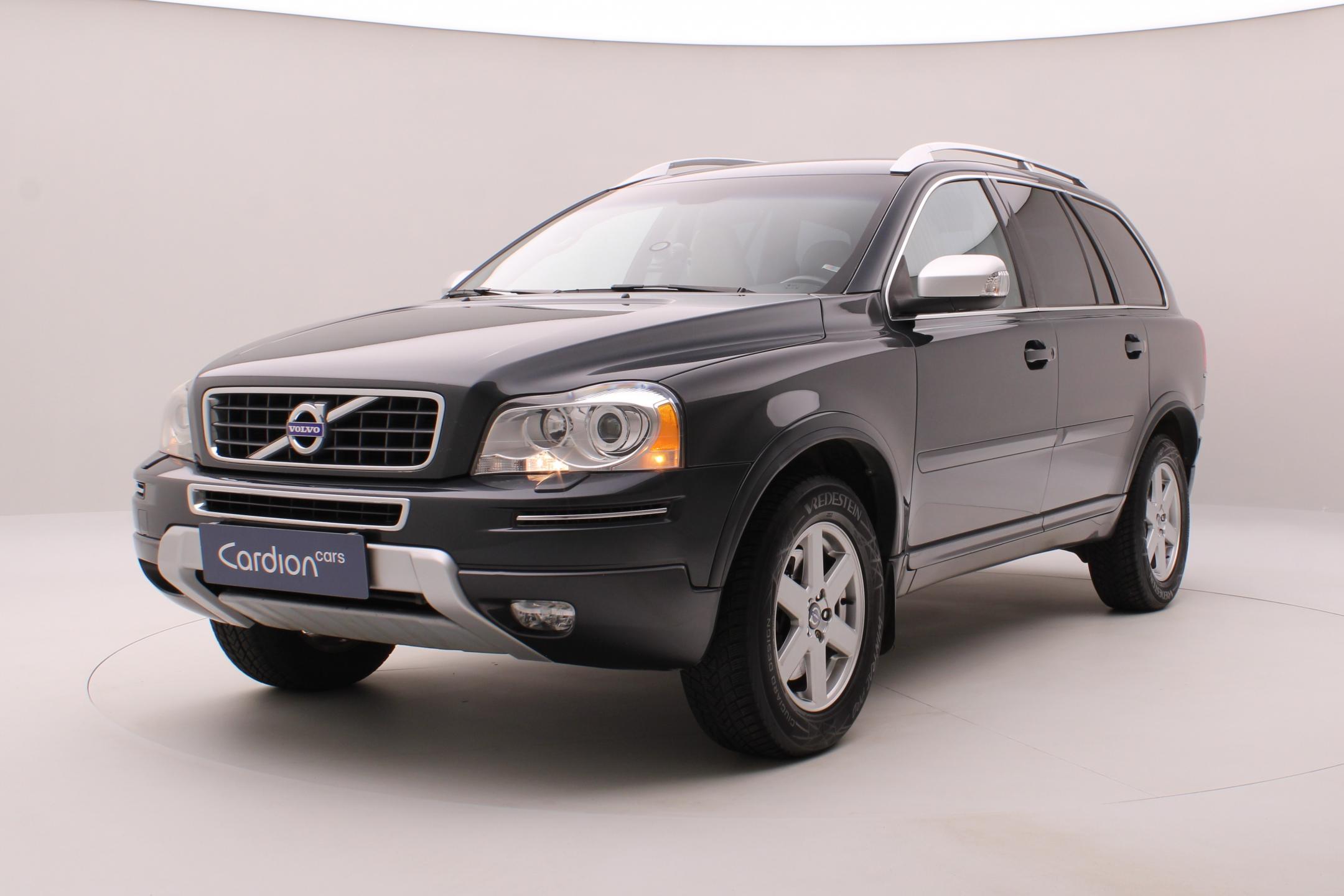 Volvo XC90 2.4 D5 AWD SUMMUM AUT 7 míst