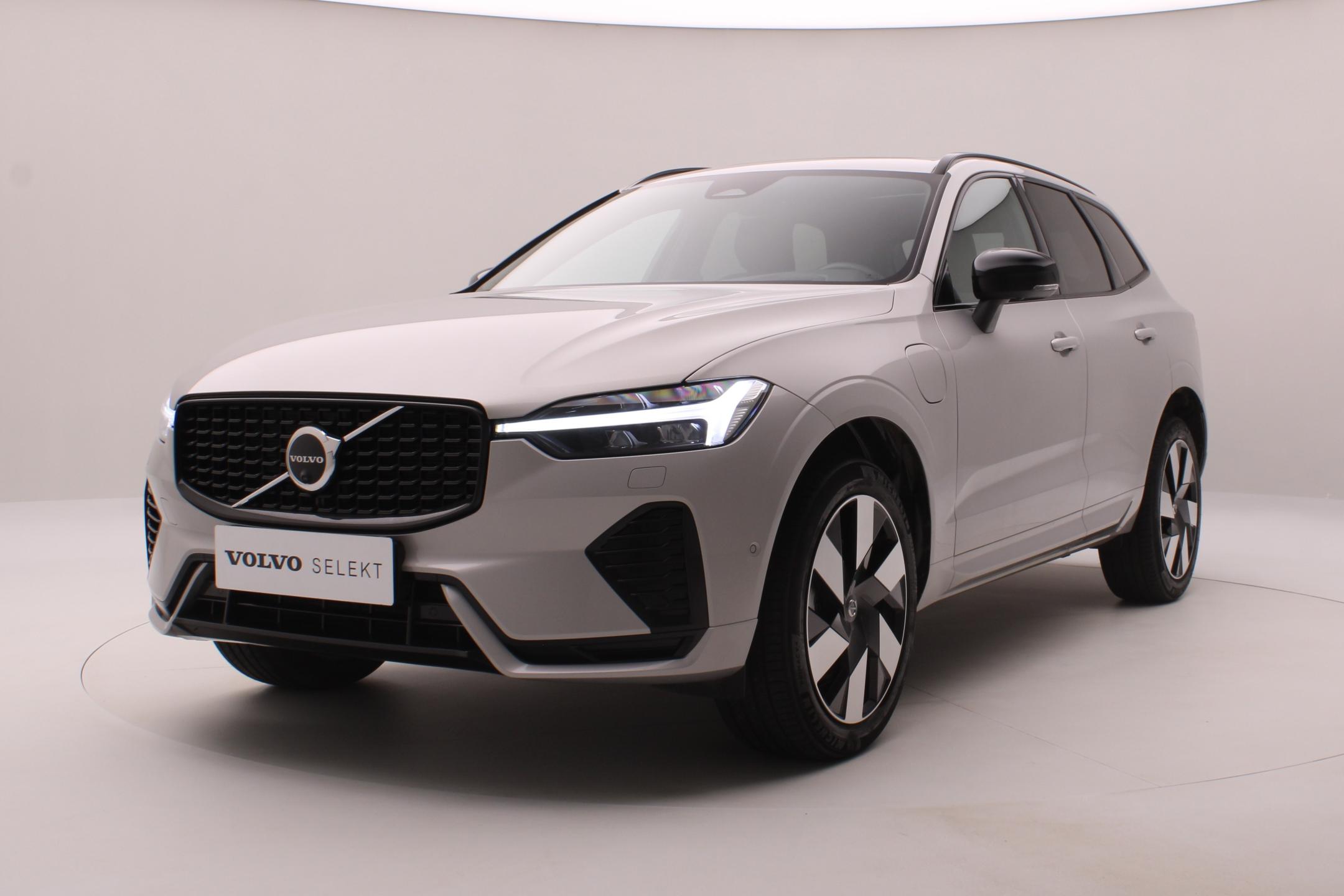 Volvo XC60 T6 AWD PLUG-IN DARK PLUS CZ