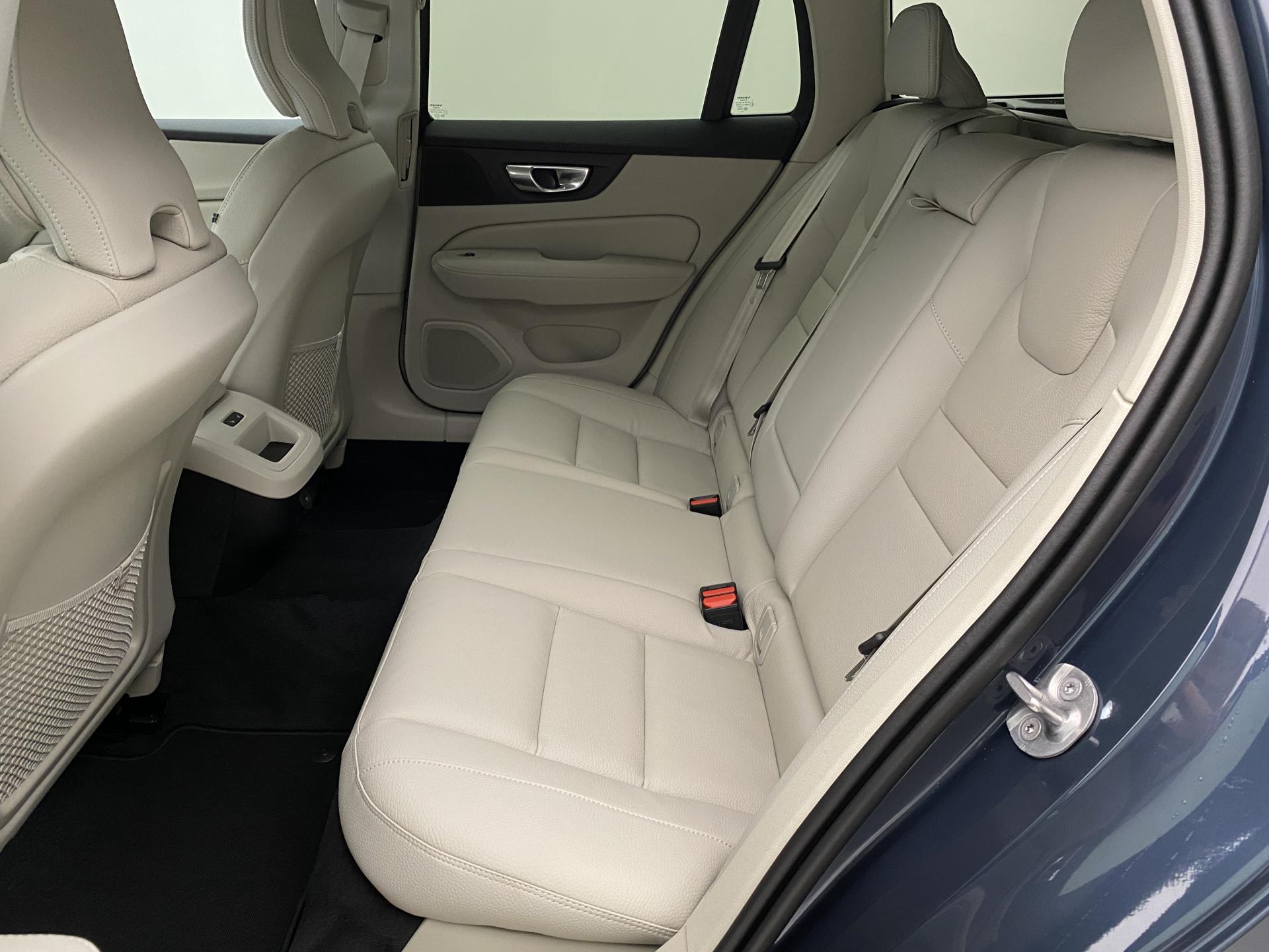 Volvo V60 B4 AUT BRIGHT PLUS - foto 6