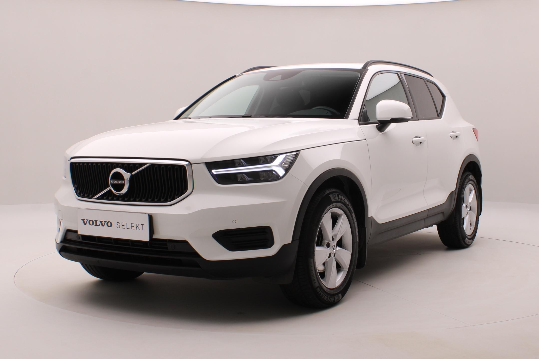 Volvo XC40 T2 MOMENTUM AUT CZ