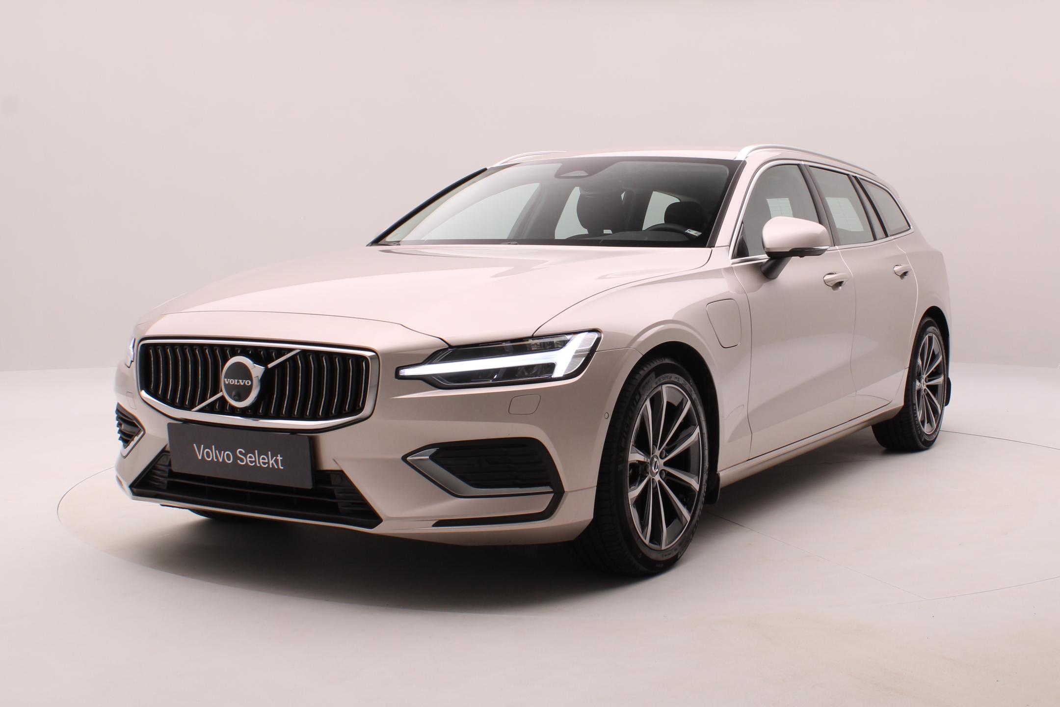Volvo V60 T6 AWD RECHARGE CORE AUT CZ