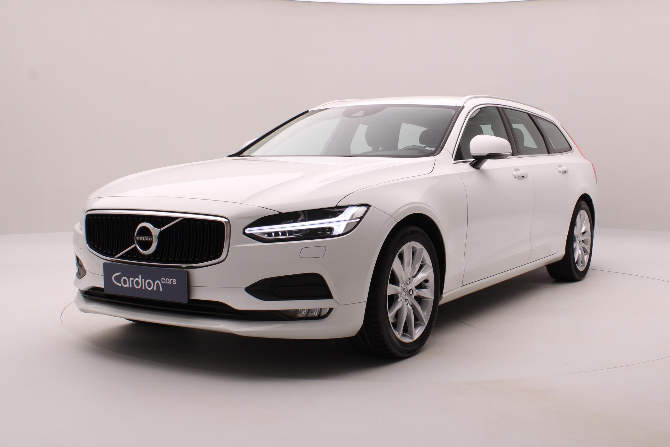Volvo V90 T5 MOMENTUM AUT REZERVACE