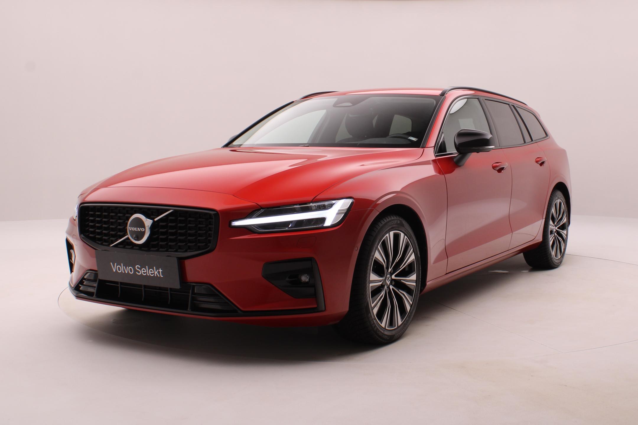 Volvo V60 B4 DARK PLUS AUT CZ