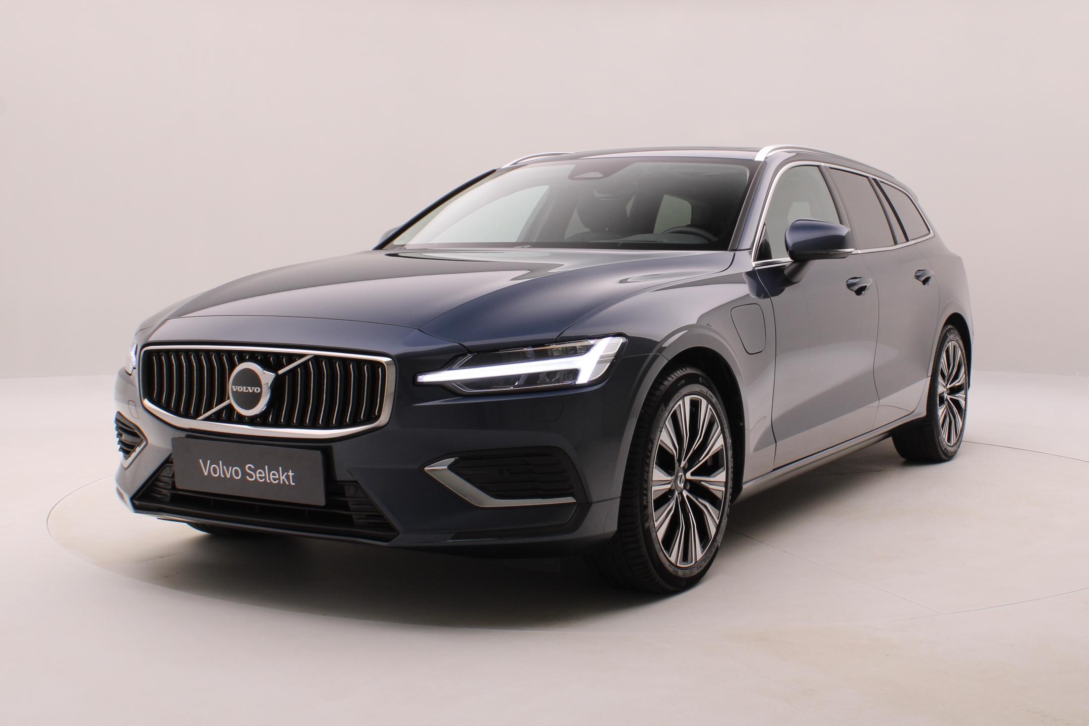 Volvo V60 T8 AWD PLUG-IN BRIGHT ULTRA CZ