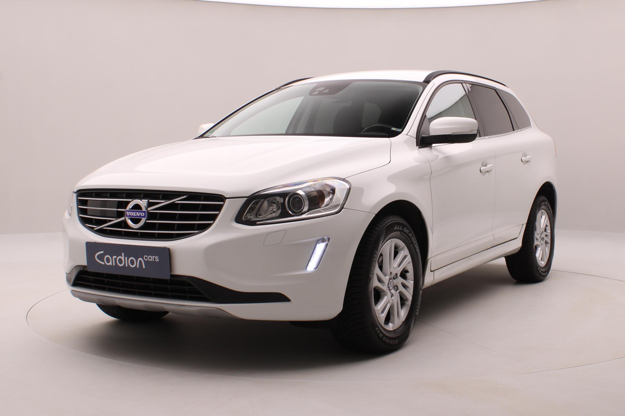 Volvo XC60 D5 AWD MOMENTUM CZ