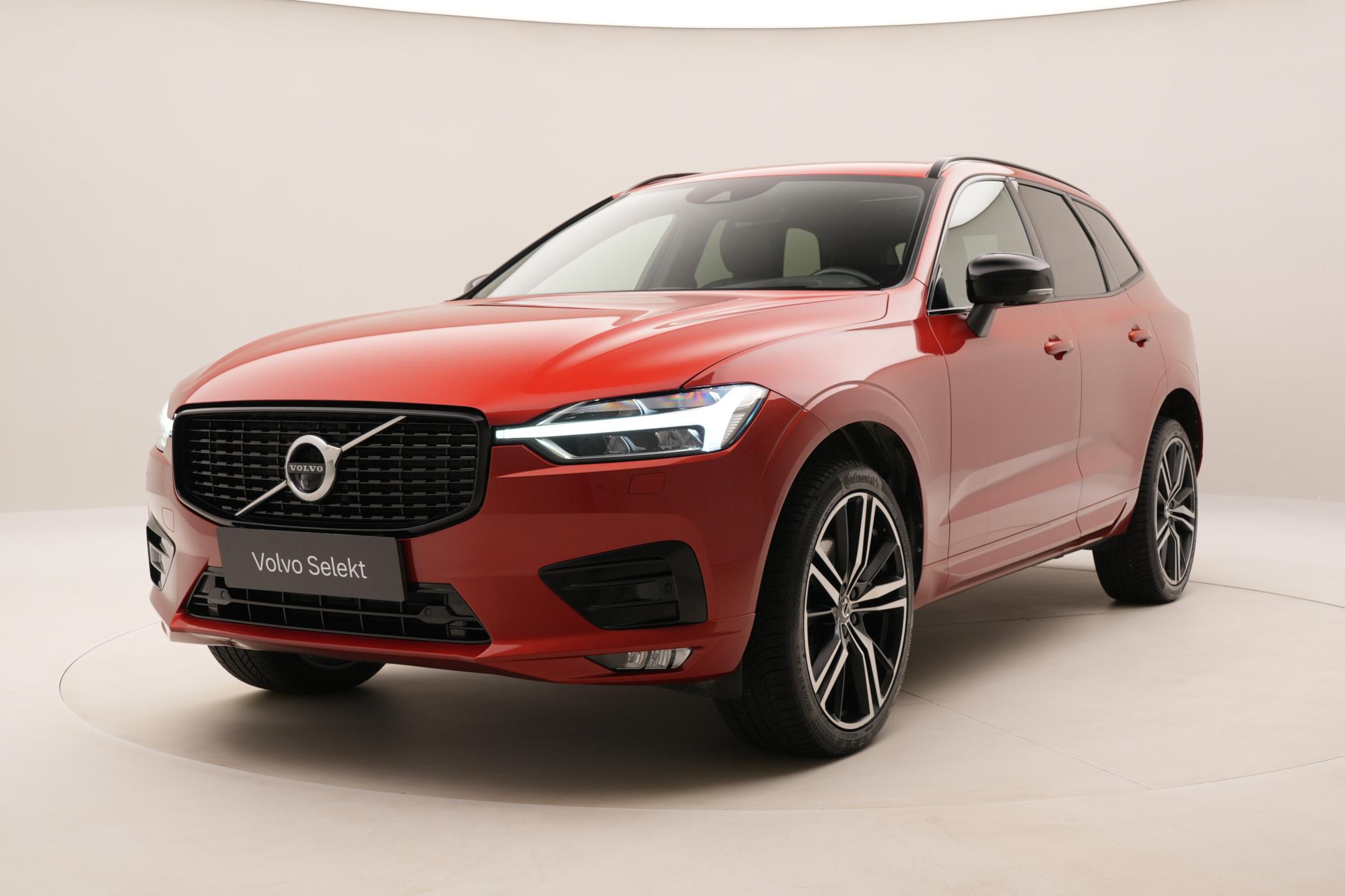 Volvo XC60 B5 AWD R-DESIGN AUT CZ