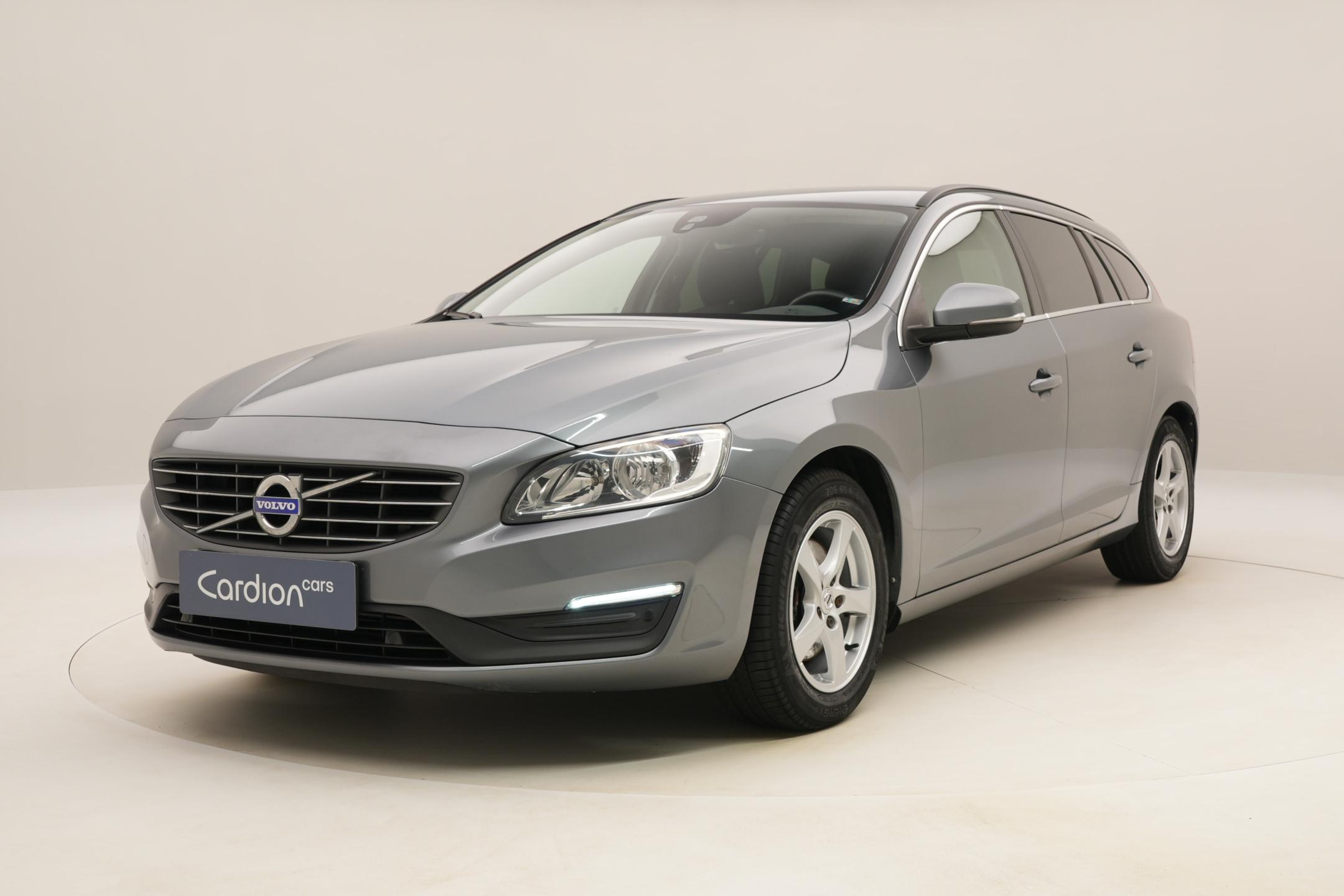 Volvo V60 D2 MOMENTUM
