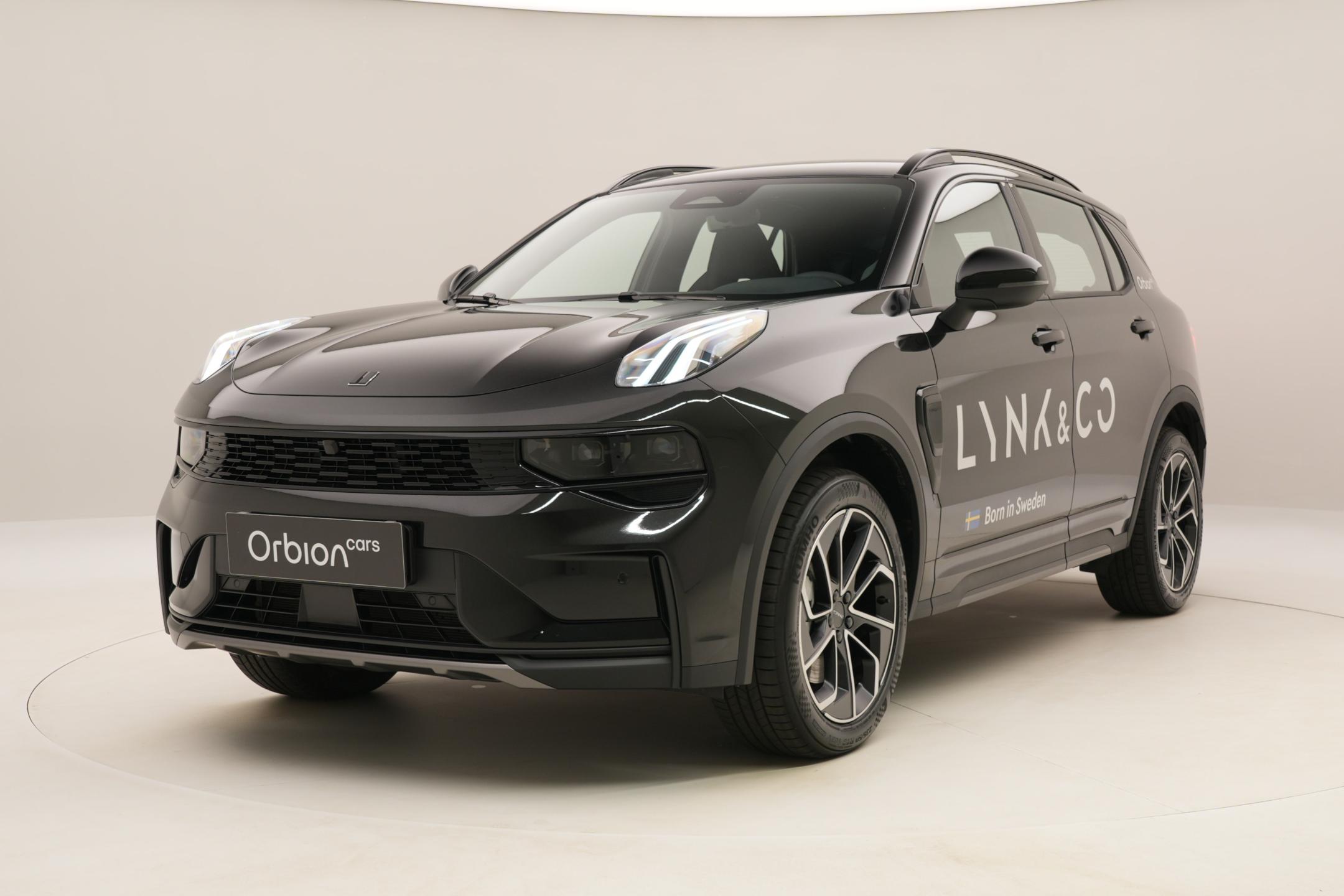 Lynk & Co 01 01 CORE PHEV AUT CZ