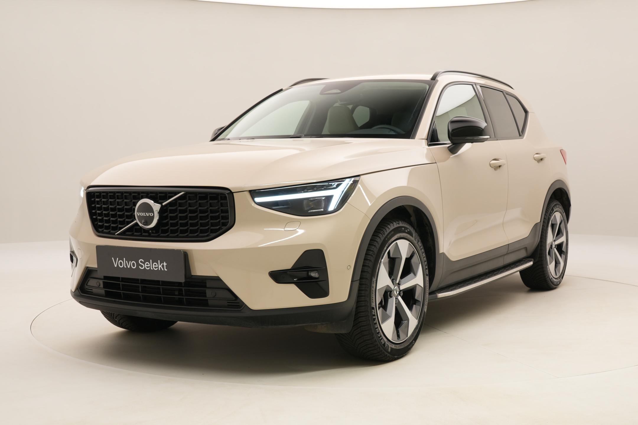 Volvo XC40 B4 DARK PLUS AUT CZ