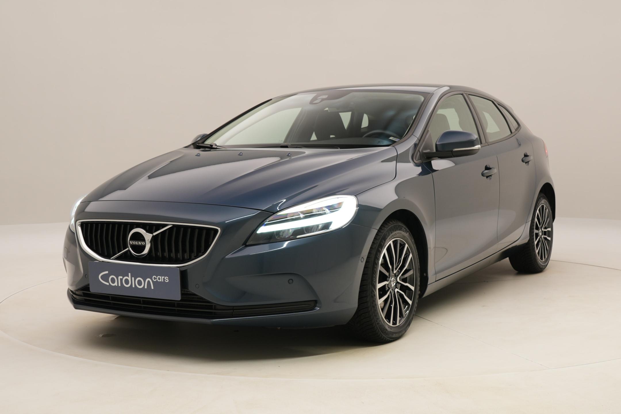 Volvo V40 T2 MOMENTUM