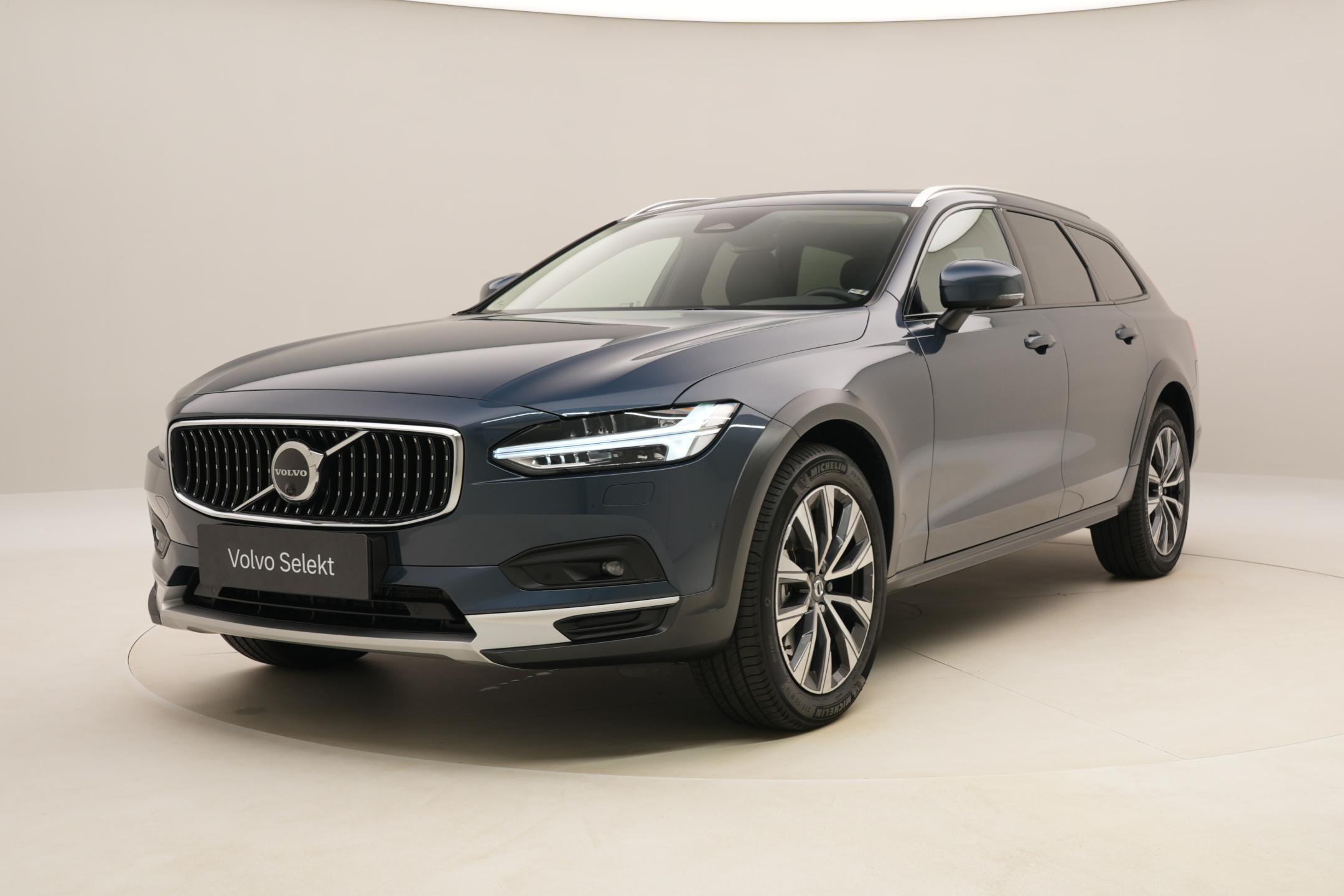 Volvo V90 CC B6 AWD BRIGHT PLUS AUT CZ