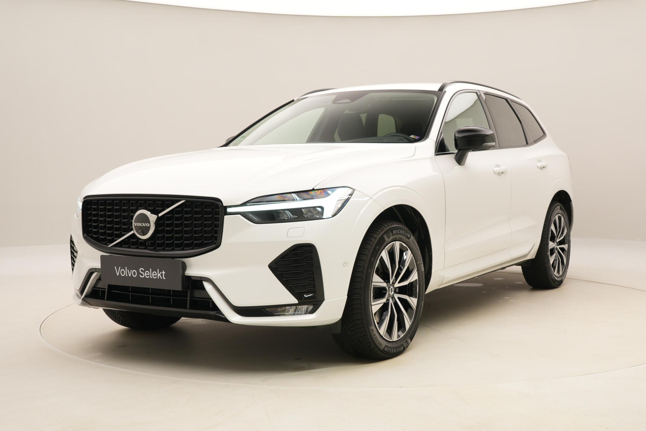 Volvo XC60 B4 AWD Plus Dark - foto 14