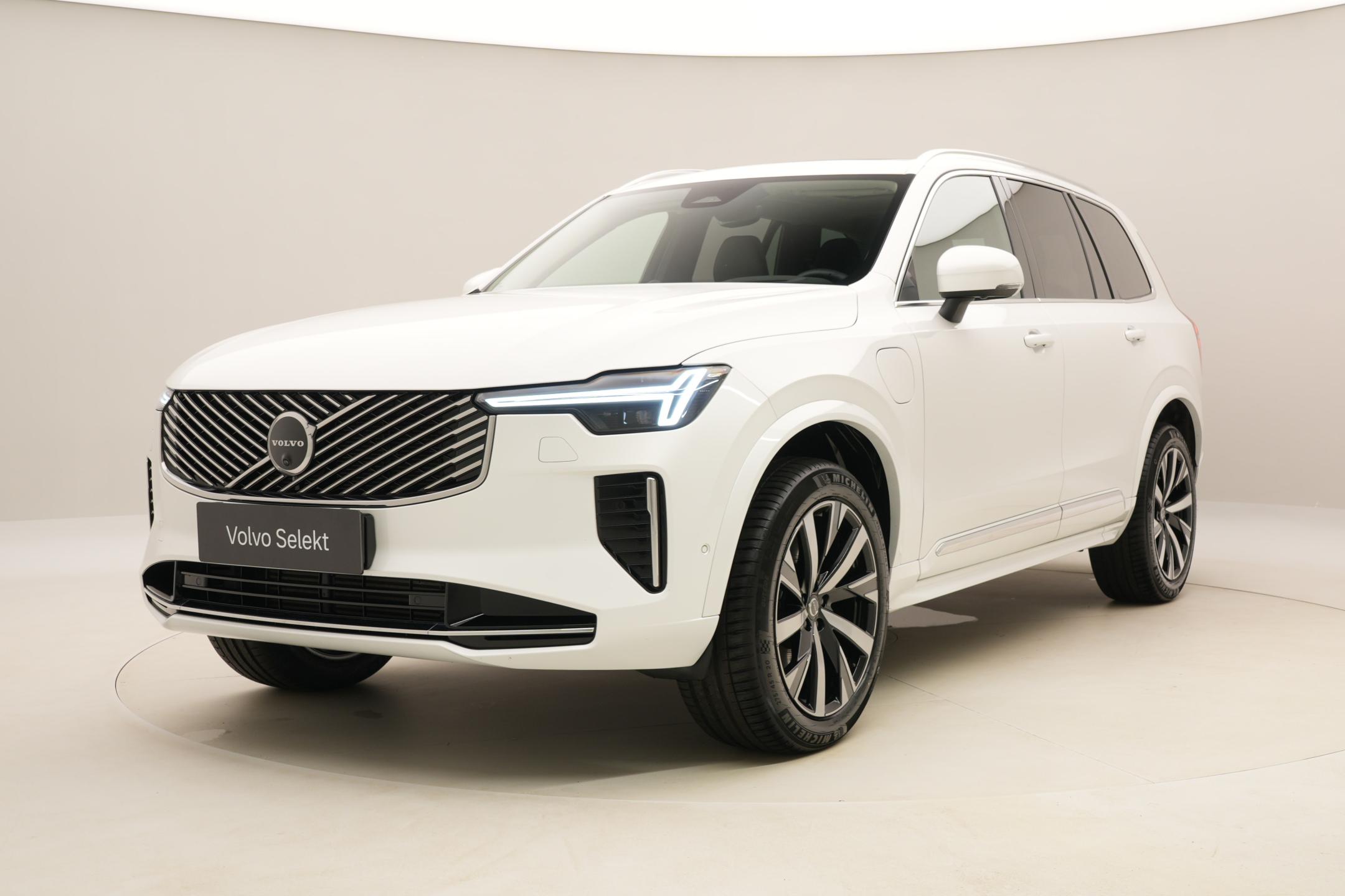 Volvo XC90 T8 AWD PLUG-IN ULTIMATE BRIGHT - foto 2