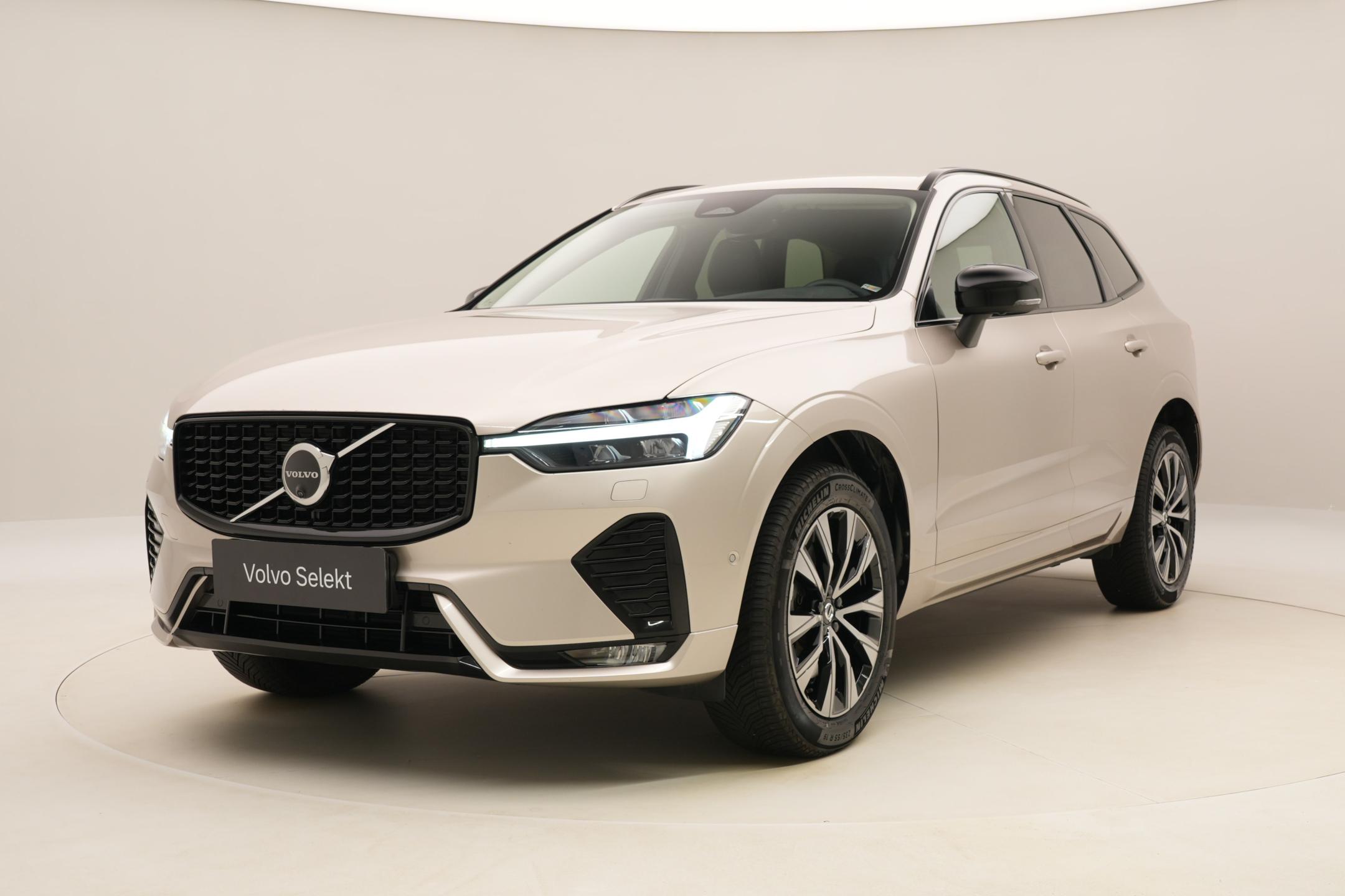 Volvo XC60 B4 AWD PLUS DARK AUT CZ 1.maj