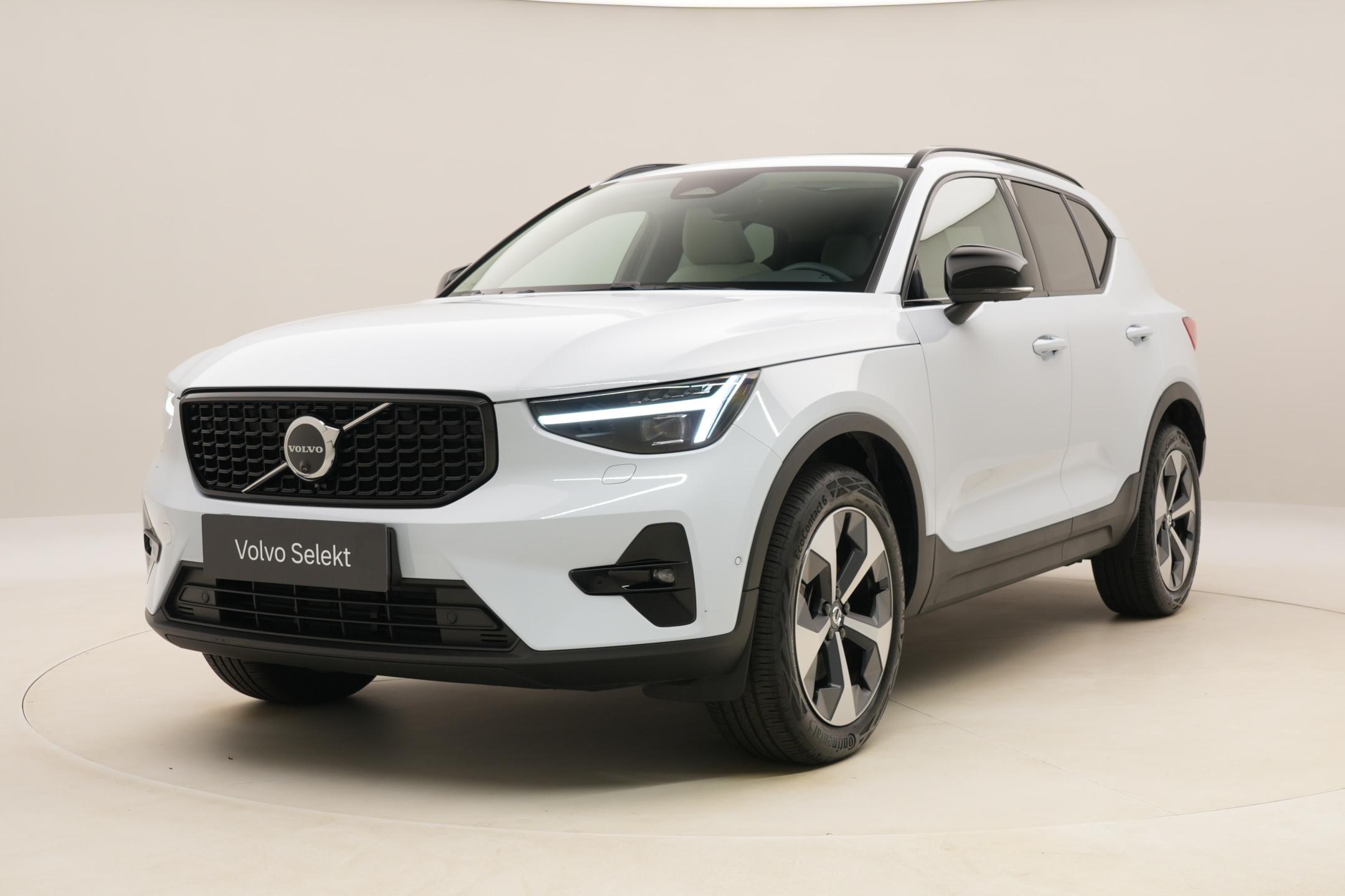 Volvo XC40 B4 DARK ULTRA AUT CZ