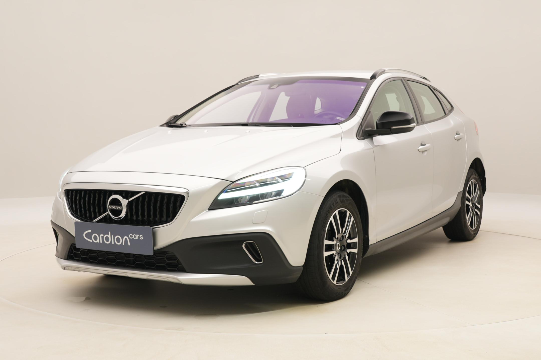 Volvo V40 CC D3 MOMENTUM AUT