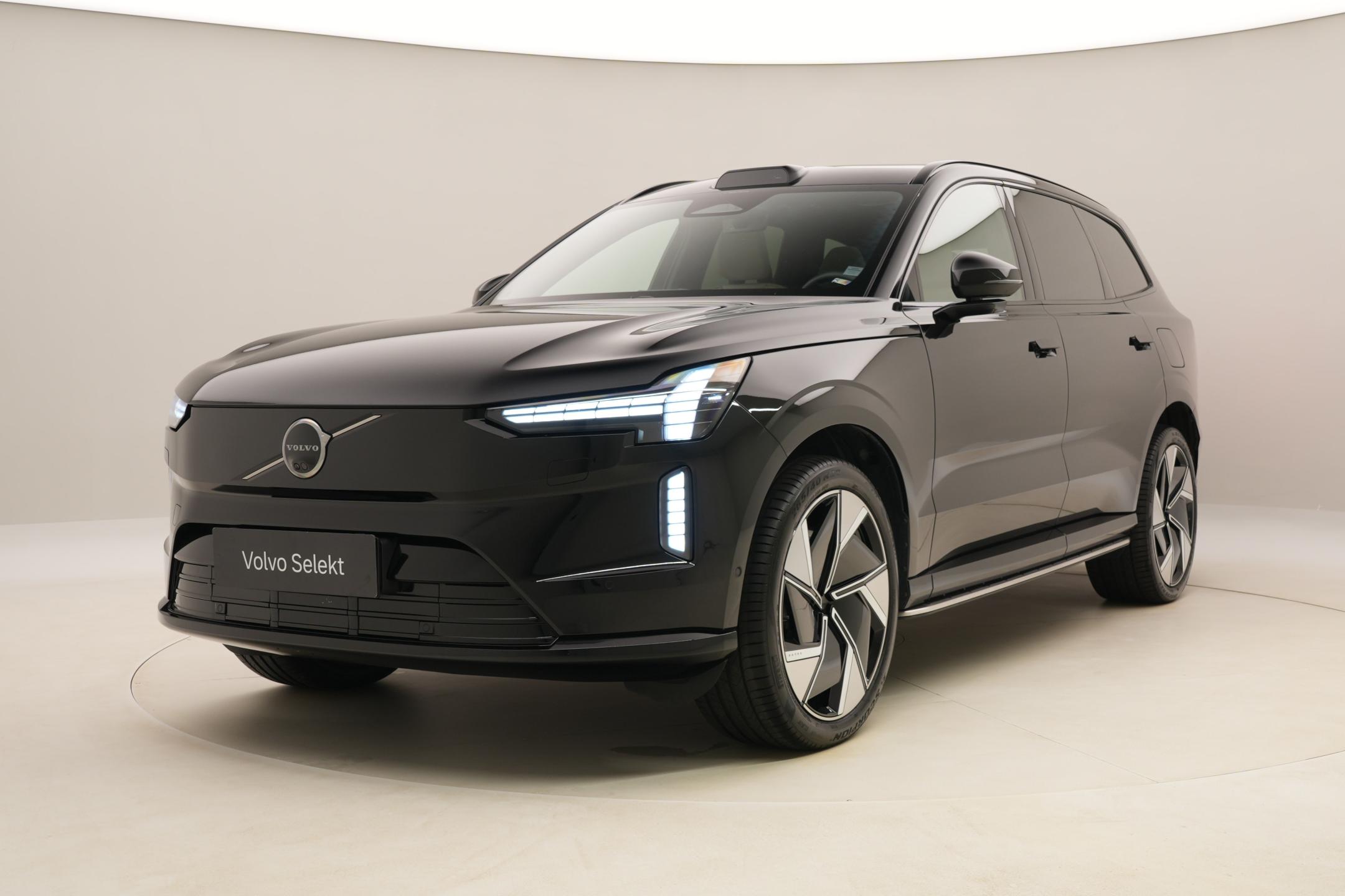 Volvo EX90 PURE ELECTRIC TWIN PLUS 7míst