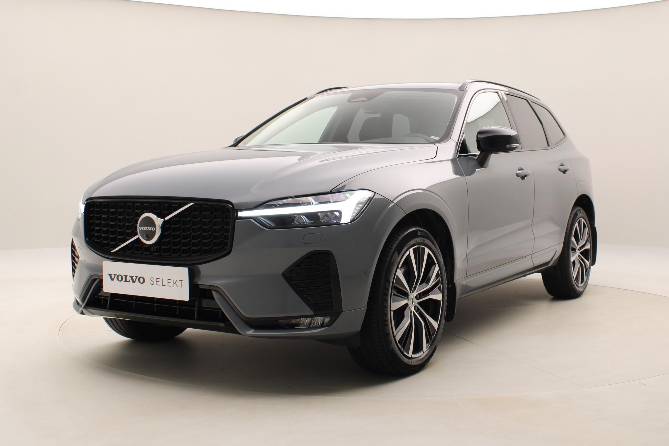 Volvo XC60 B4 AWD PLUS DARK AUT 1.maj