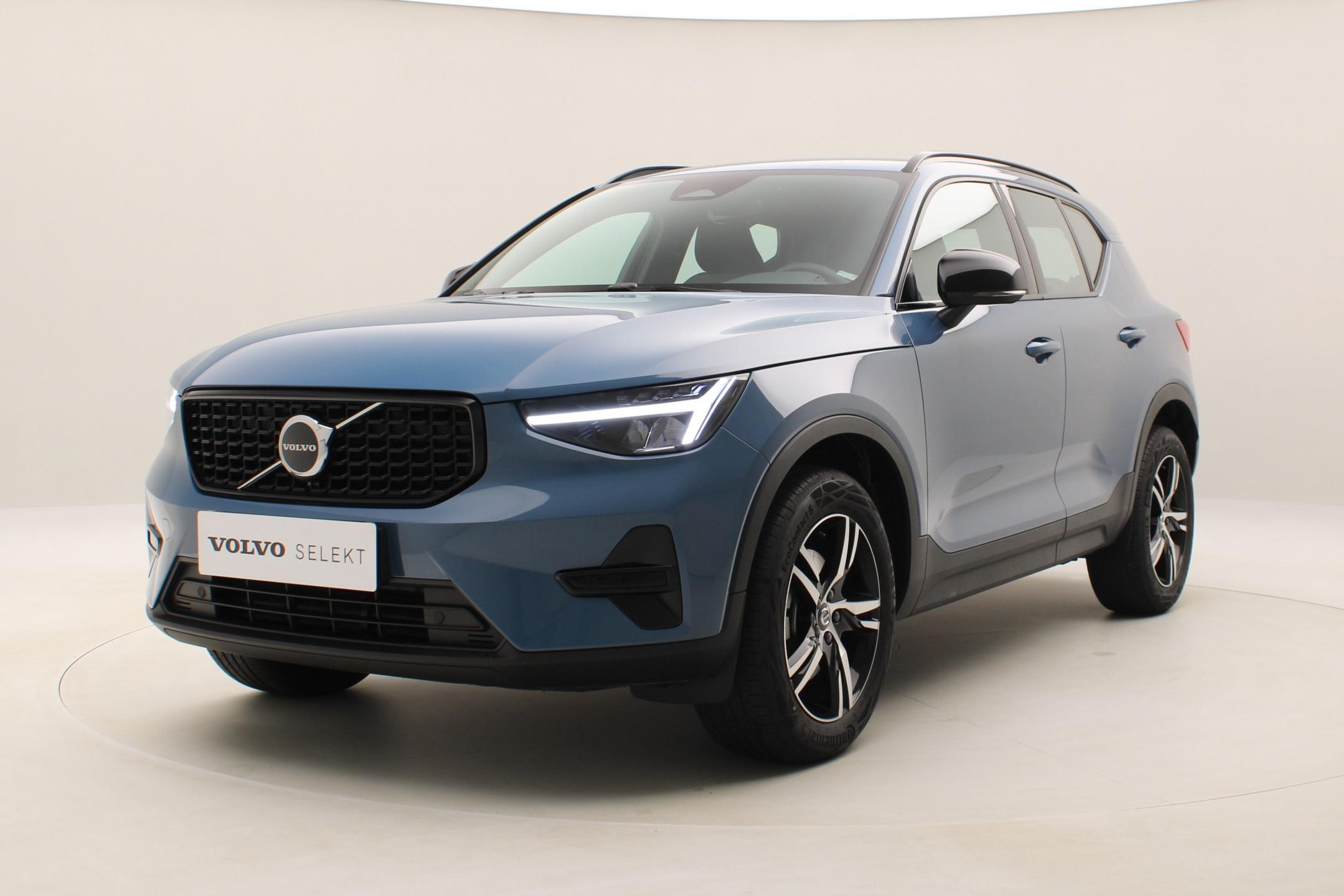 Volvo XC40 B3 DARK PLUS AUT CZ 1.maj