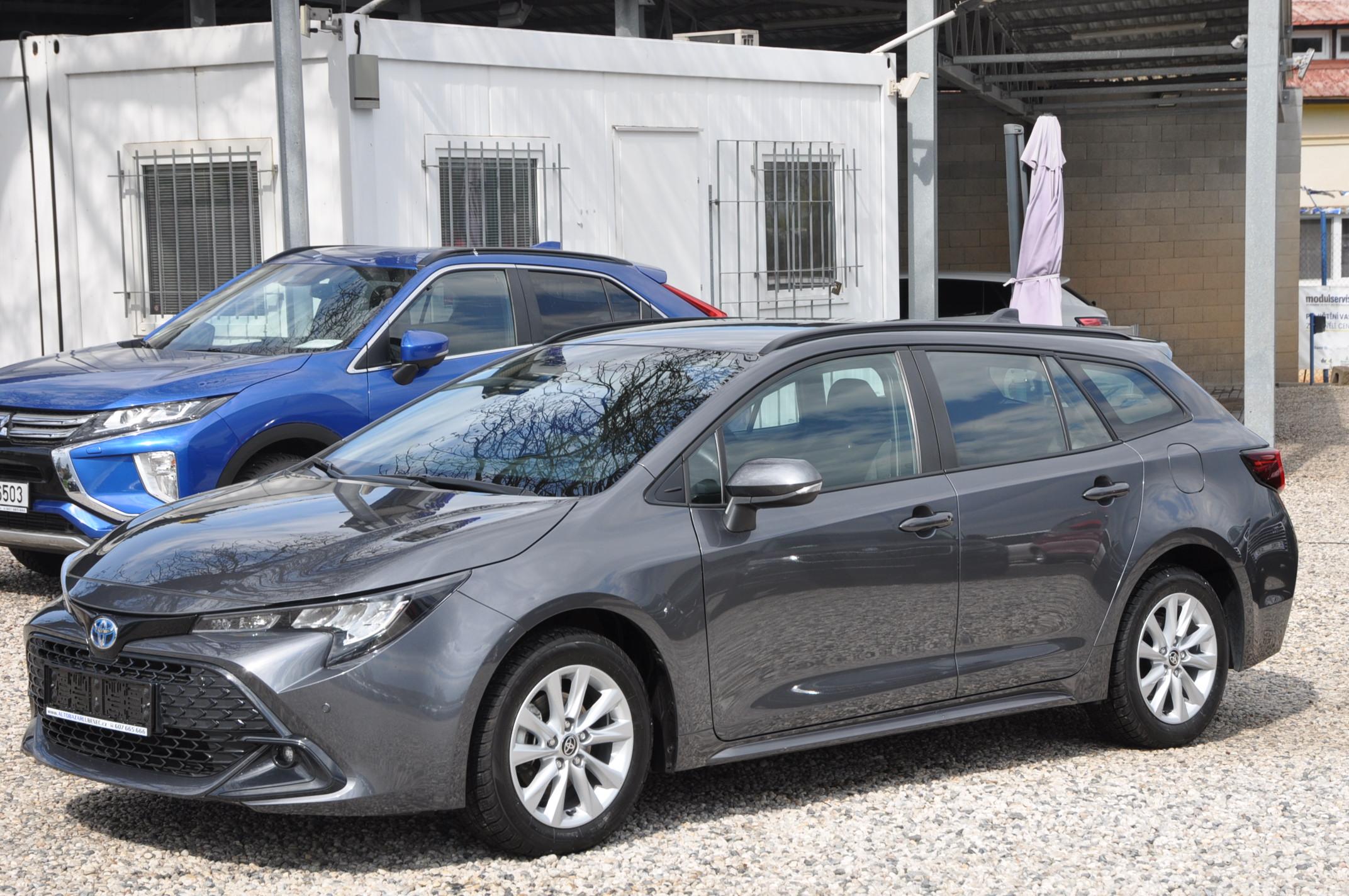 Toyota Corolla 1.8 Hybrid KOMBI