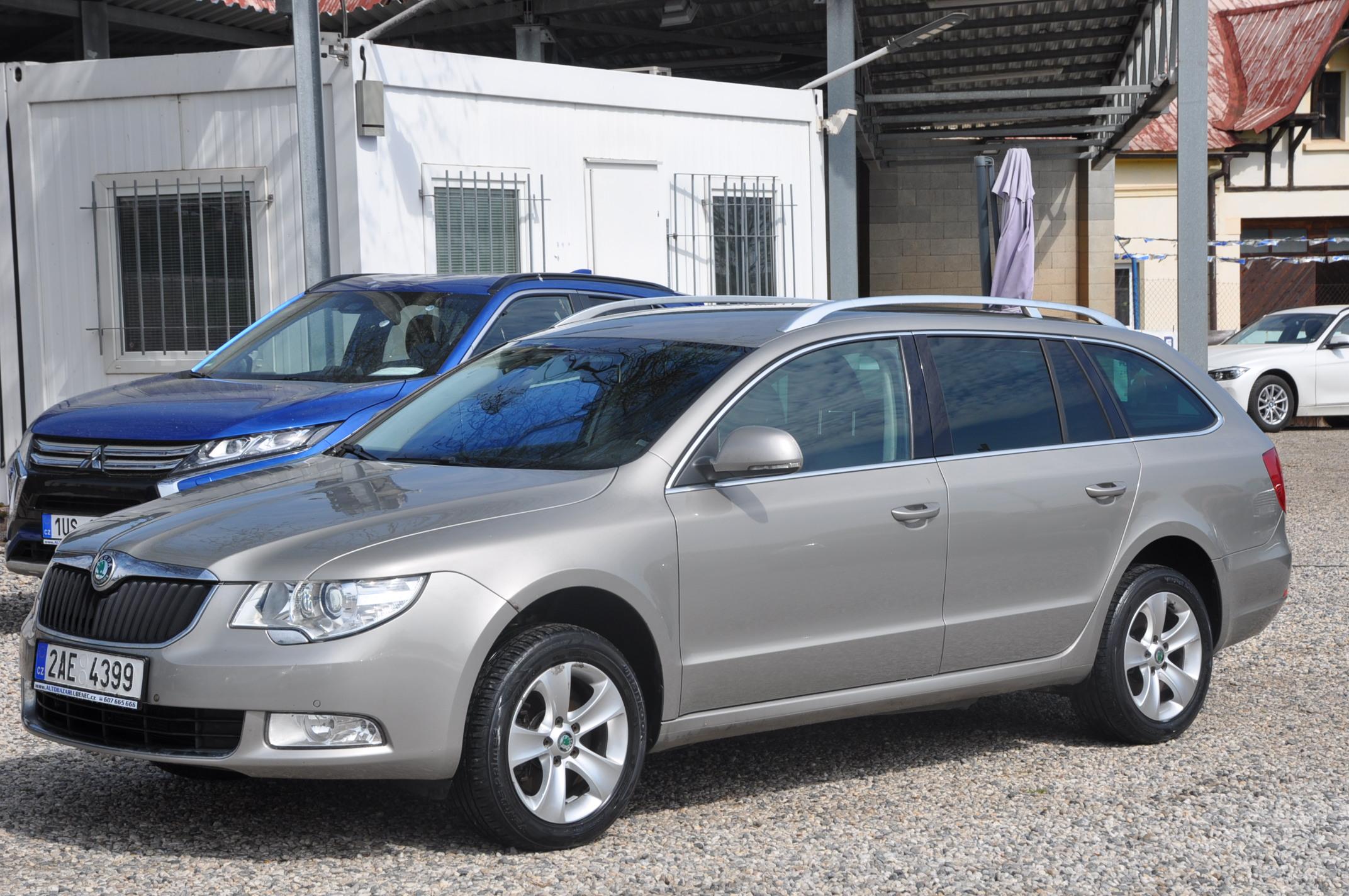 Škoda Superb II 2.0TDi 103kW KOMBI Elegance