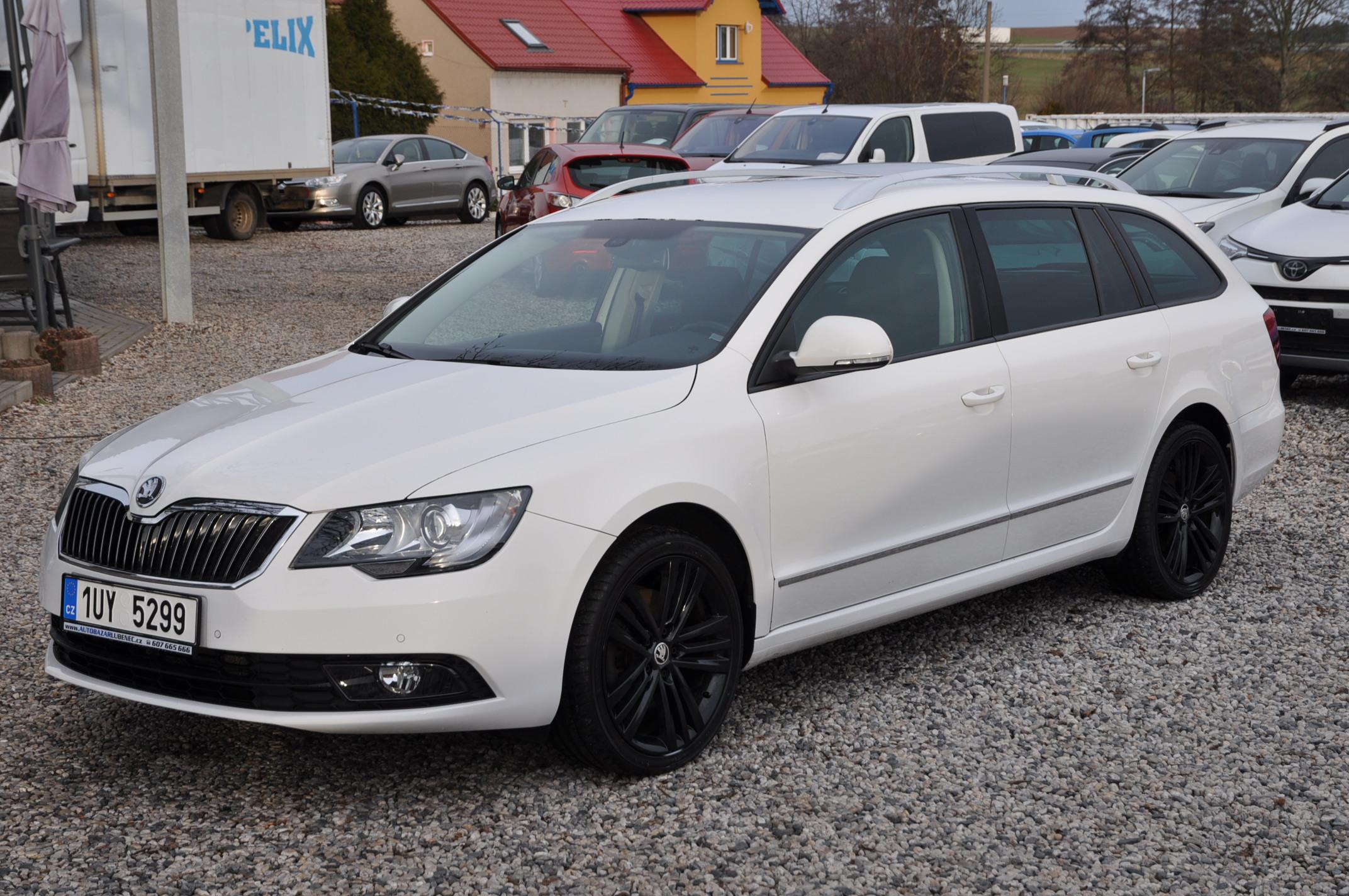 Škoda Superb II 2.0TDi 103kW DSG KOMBI