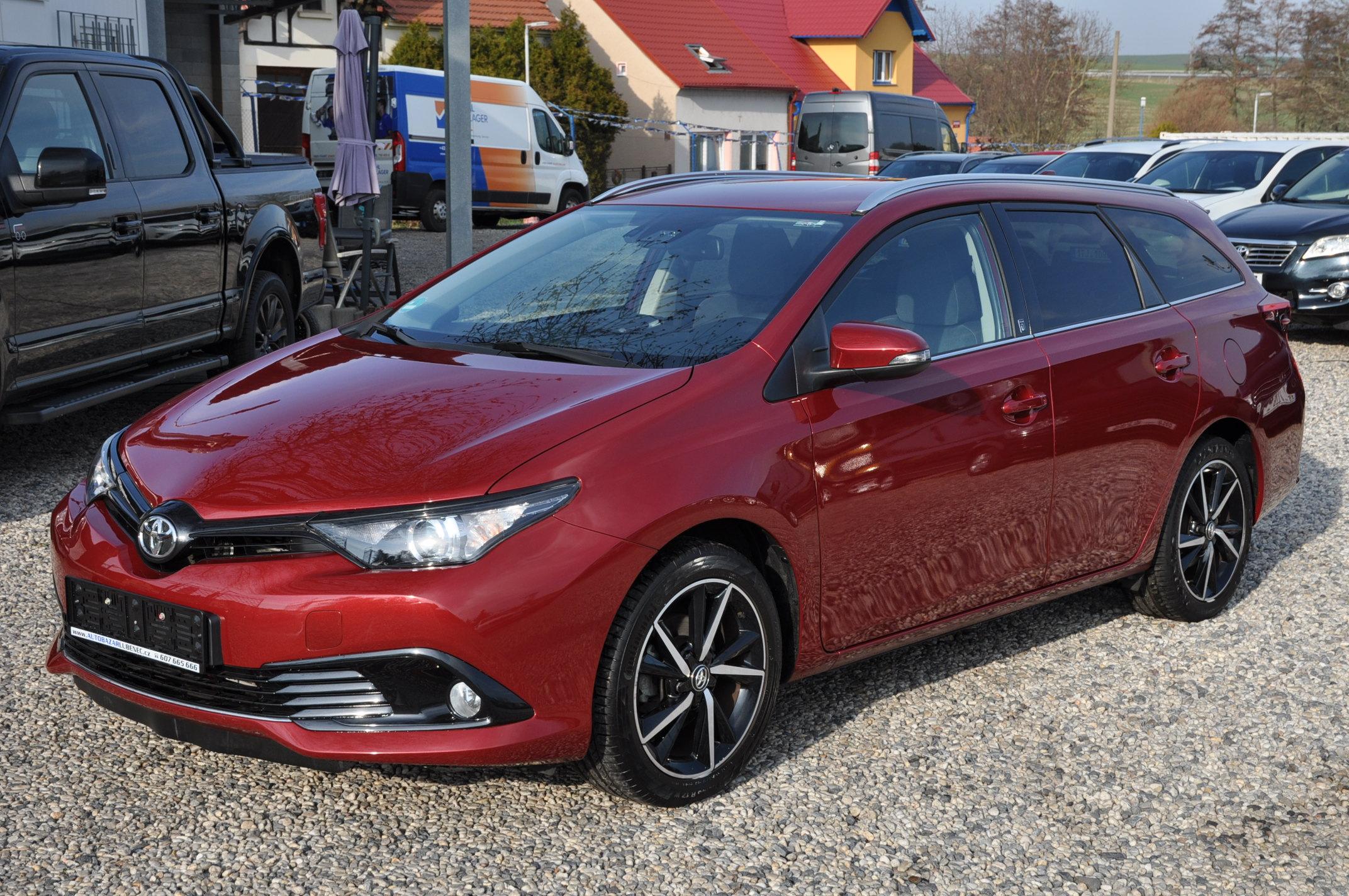 Toyota Auris 1.2i Turbo 85kW KOMBI