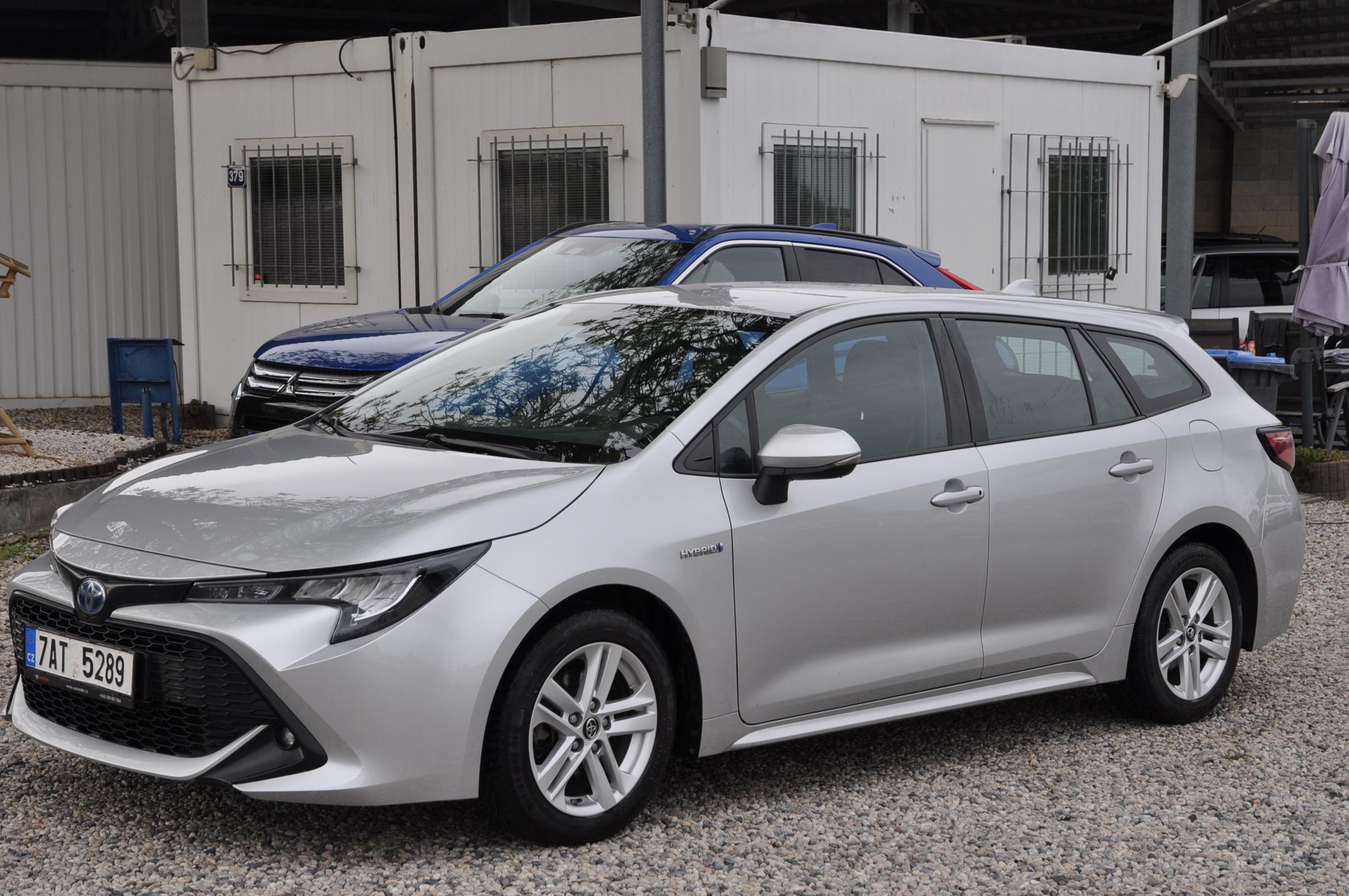 Toyota Corolla 1.8 Hybrid KOMBI