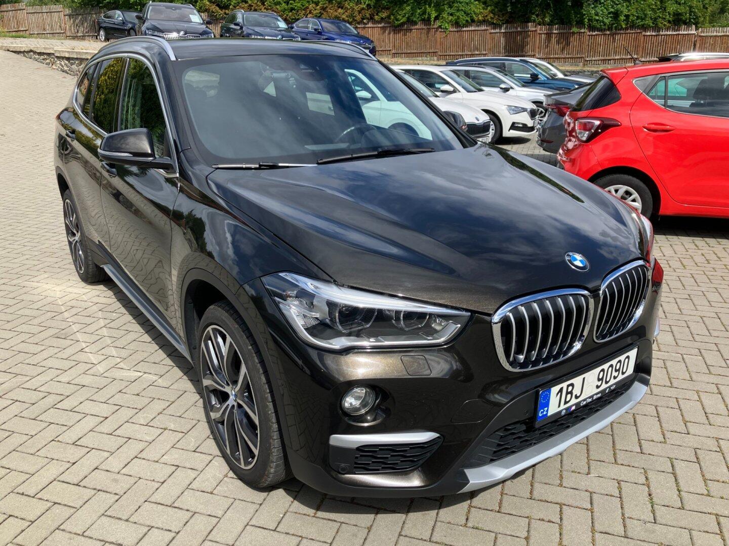 BMW X1 X-DRIVE 2.0d 140kW HEAD-UP,ČR