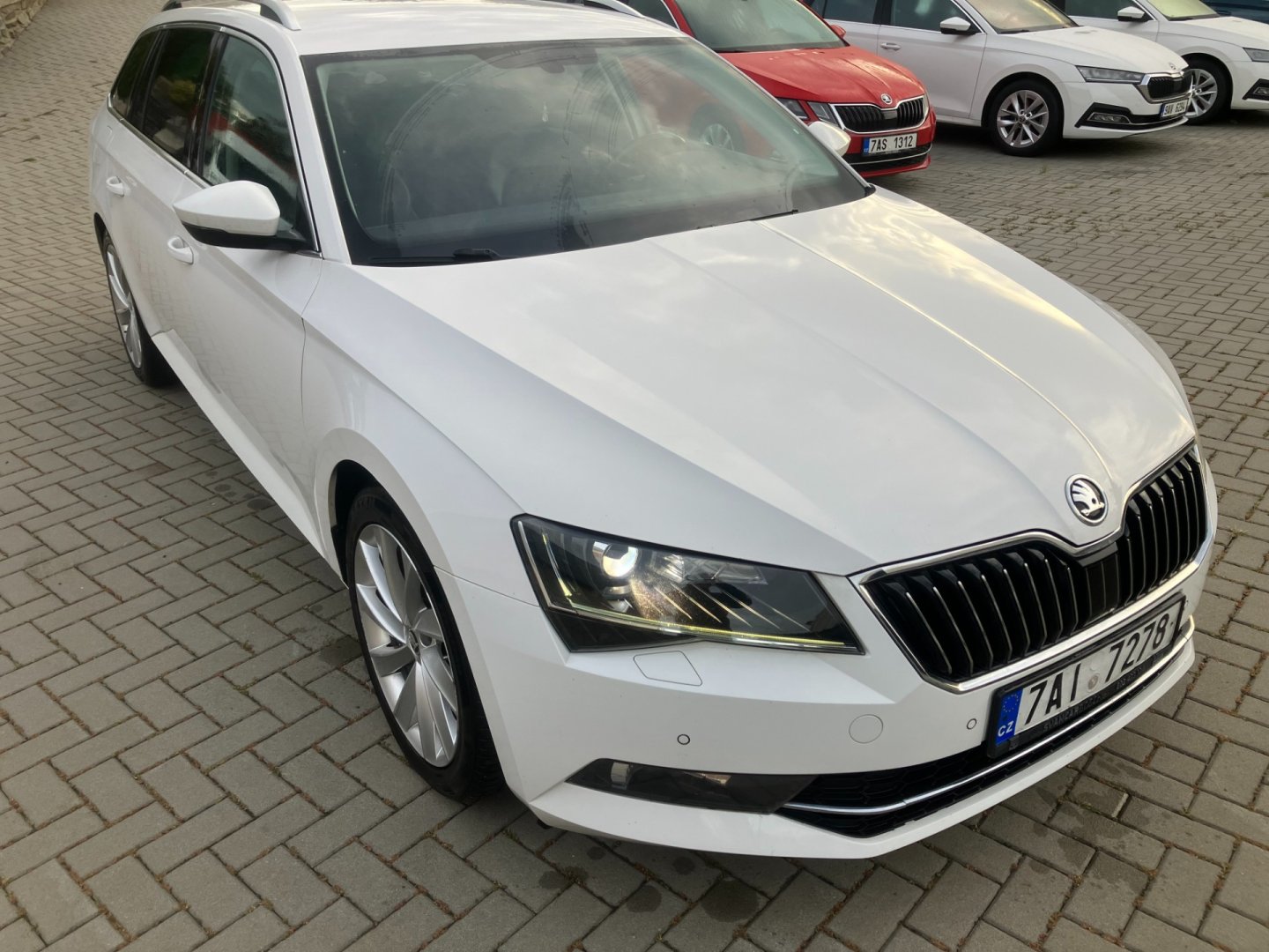 Škoda Superb 2.0TDI 110kW STYLE ALCANTARA