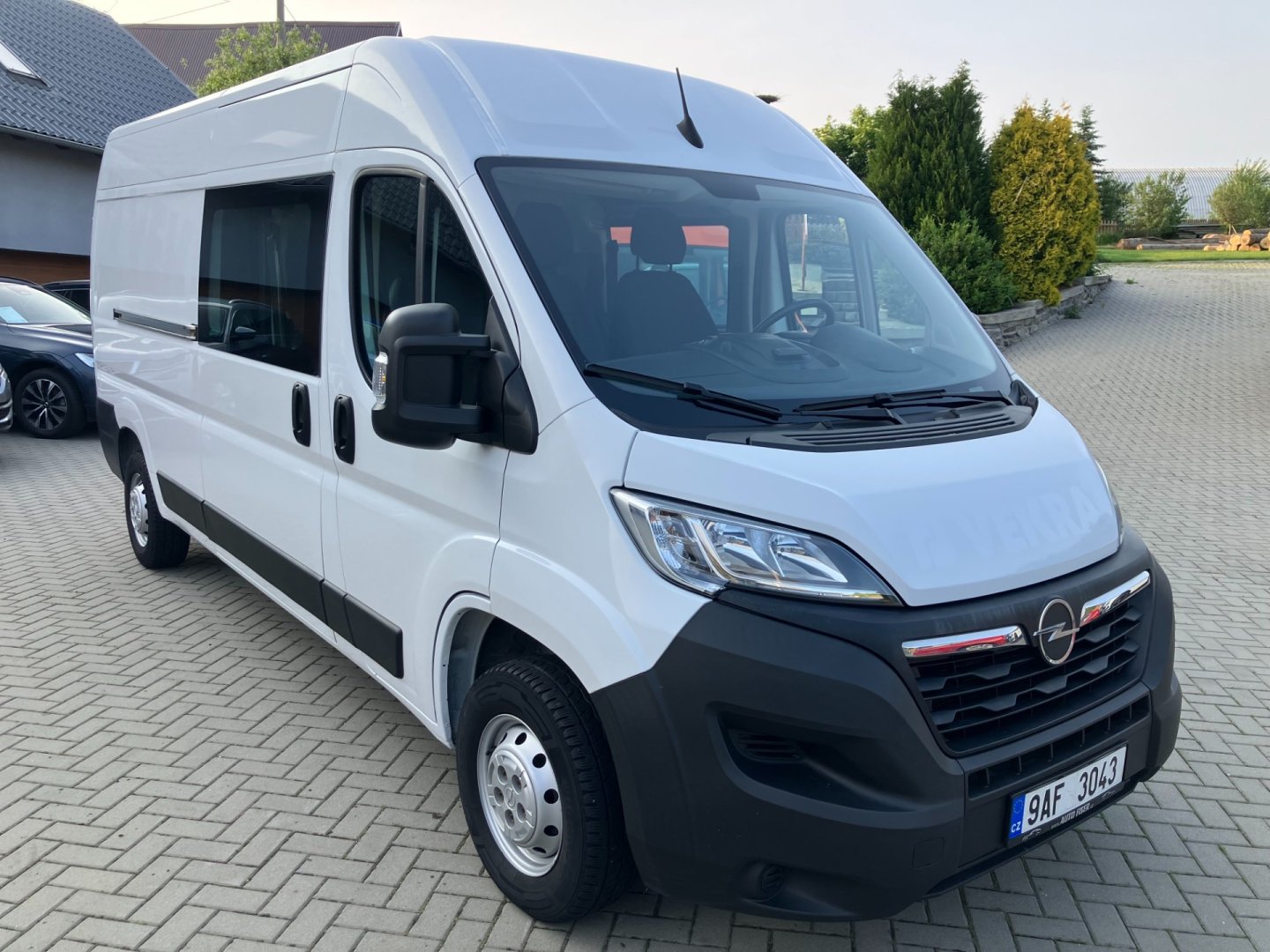 Opel Movano 6MÍST 2,2CDTi 140 L3H2 EDITION