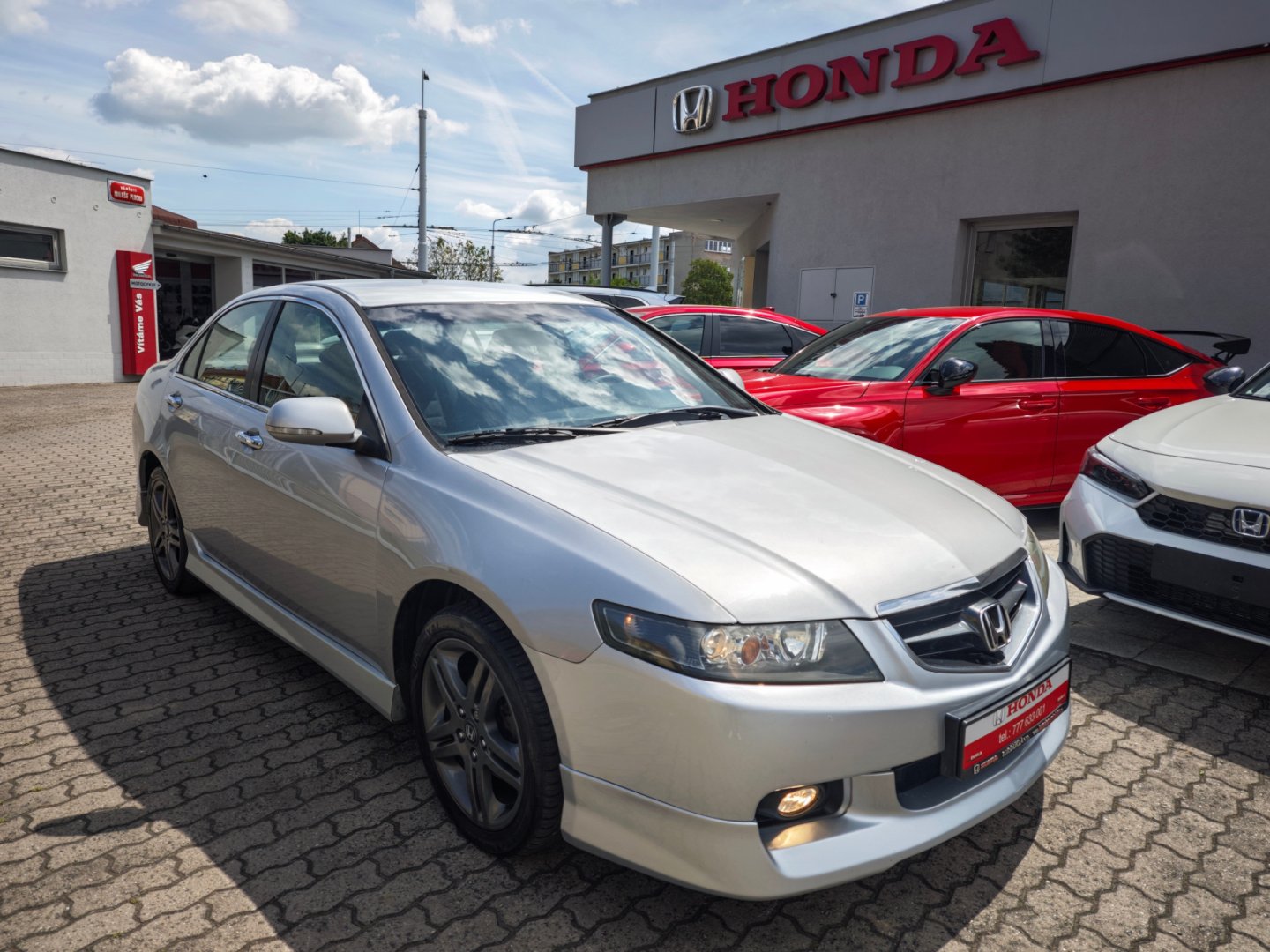 Honda Accord 2.0 i-VTEC Sport 114kW nové ČR