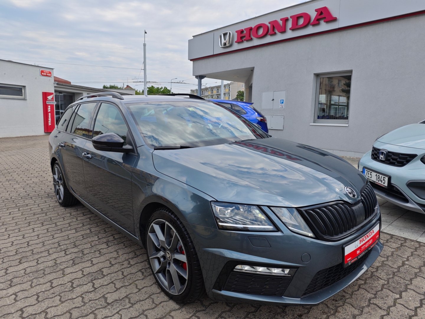 Škoda Octavia RS 2.0 TDi DSG ACC LED 135kW