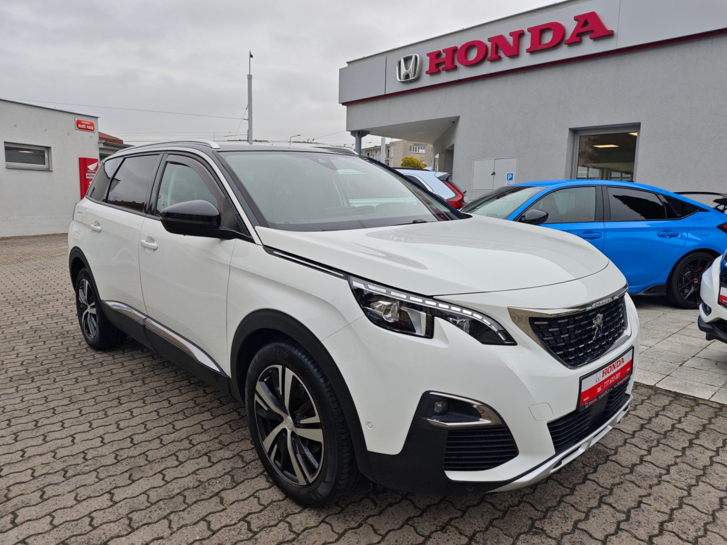Peugeot 5008 1.5 BHDi GT-line Allure 7 míst
