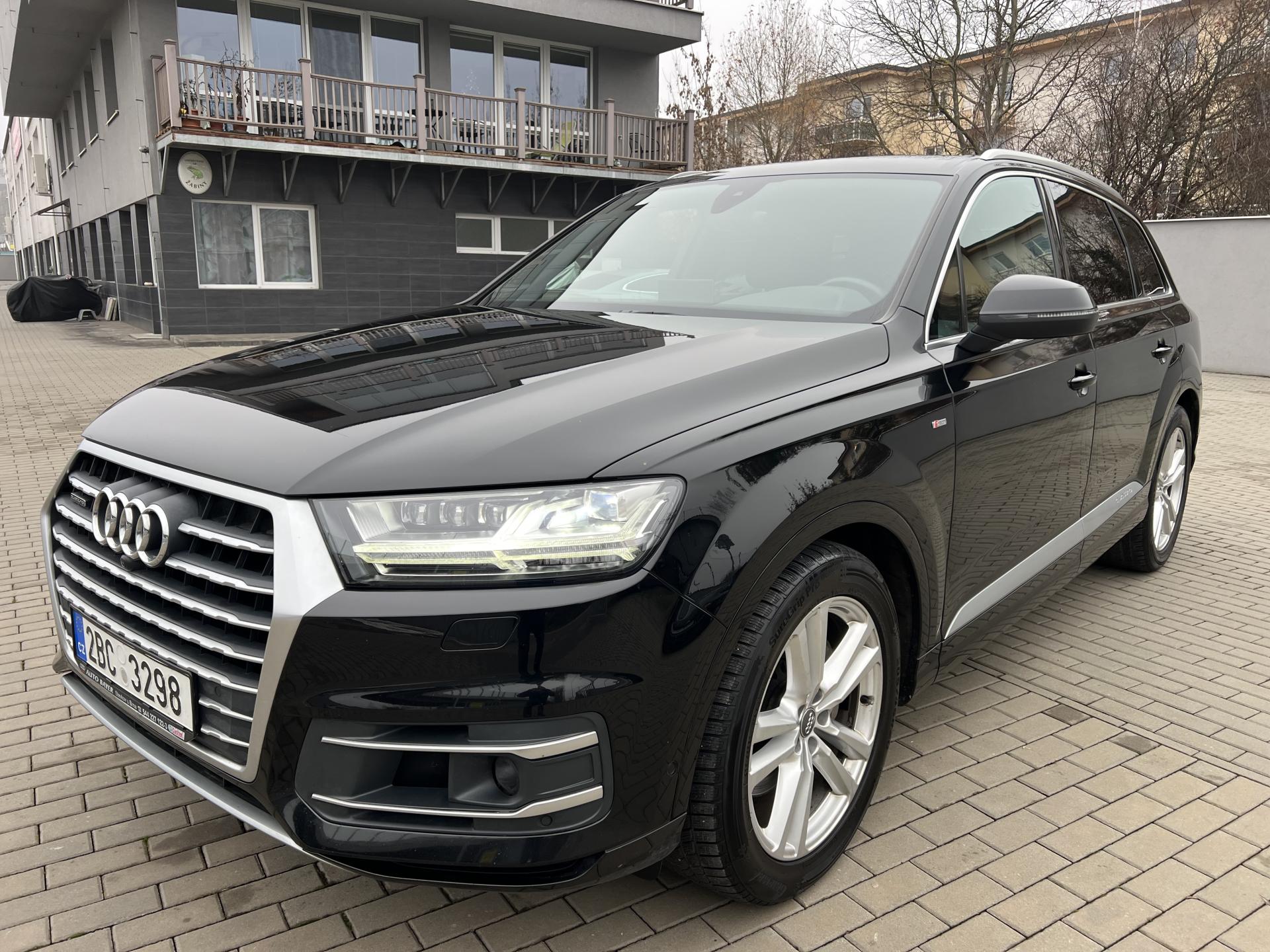 Audi Q7 3.0 TDi S-Line 7 míst ČR 1. Ma