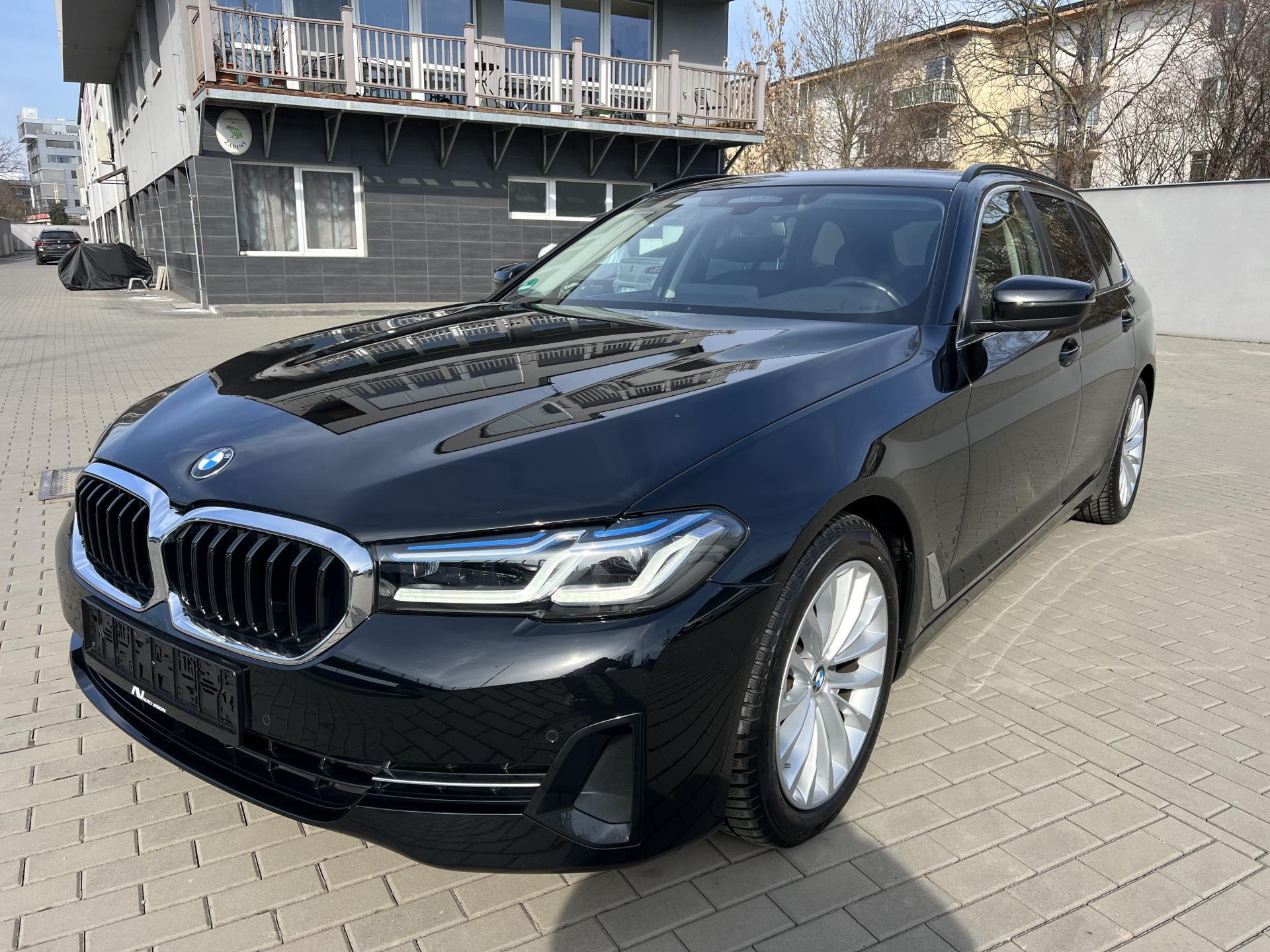BMW Řada 5 520i Laser Head-up 4x klima