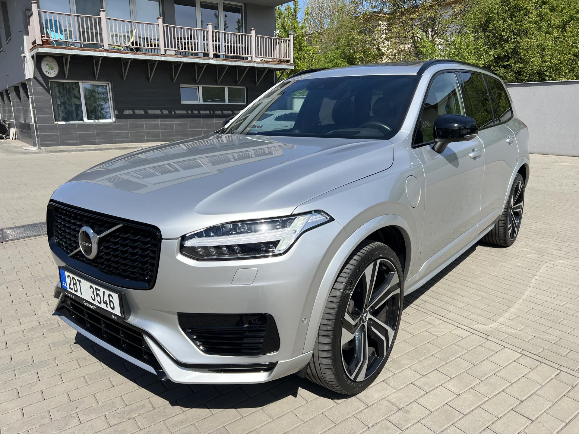 Volvo XC90 T8 7 Míst B&W Tažné
