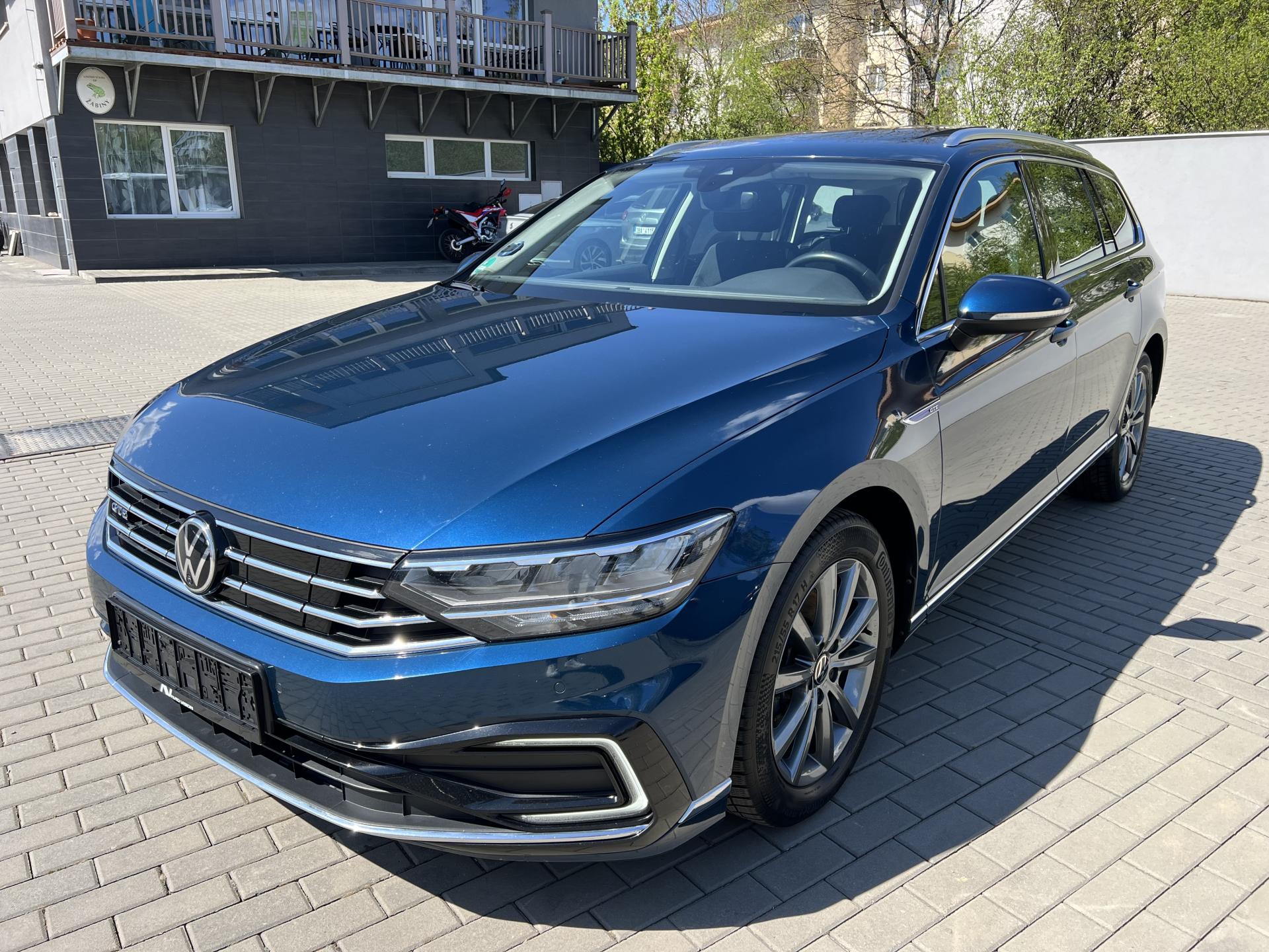 Volkswagen Passat 1.4 GTE Tažné Panorama 2x kola