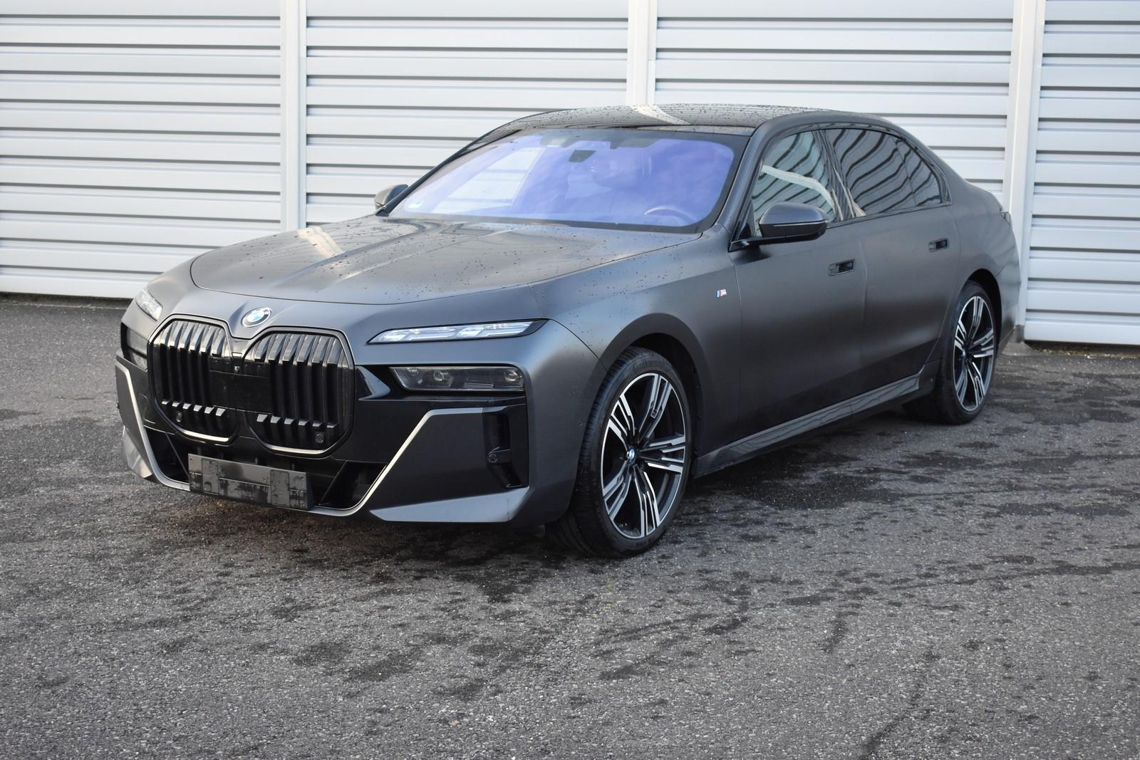 BMW Řada 7 740 xD M Sport frozen Black