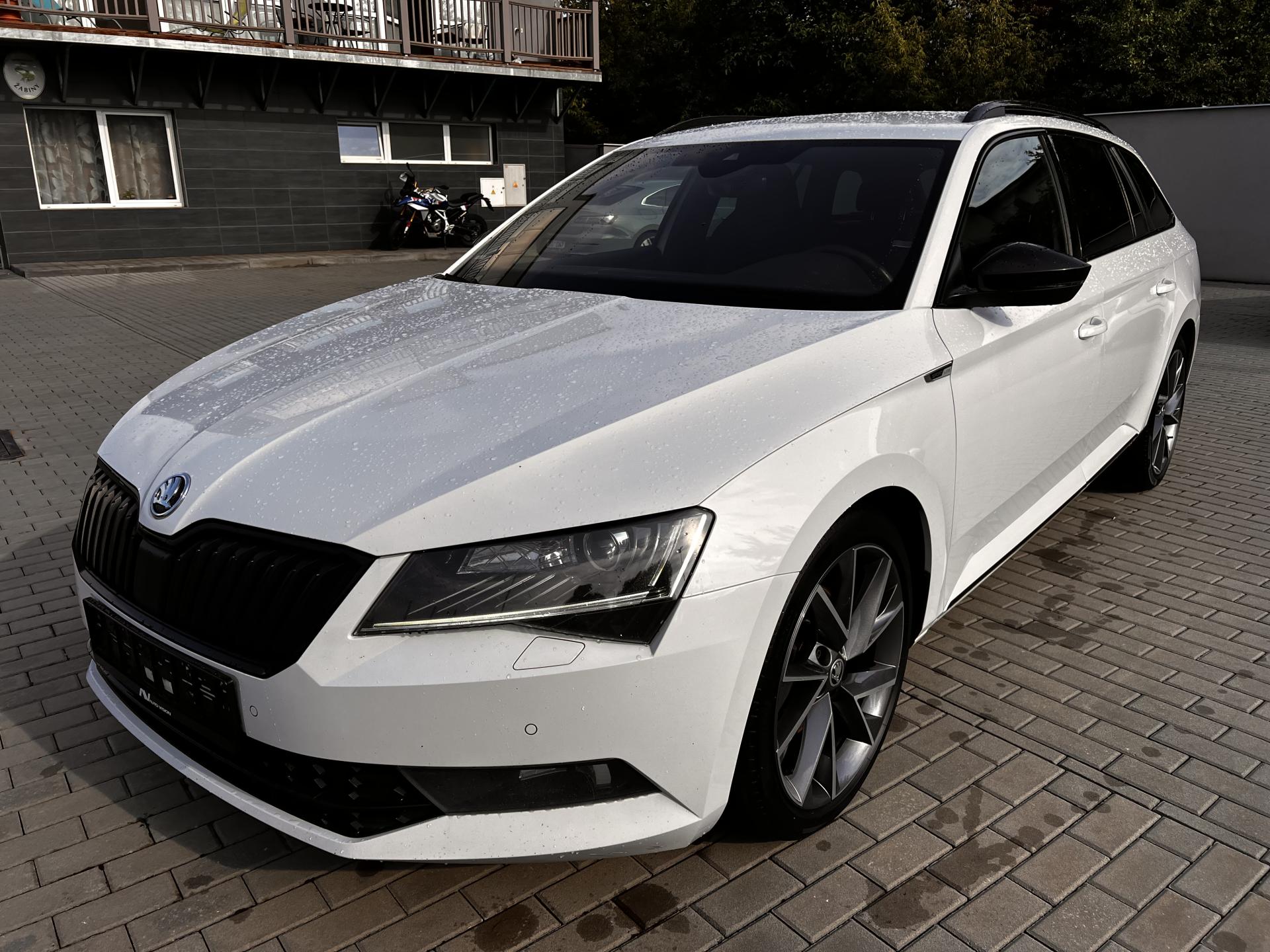 Škoda Superb 2.0 TDi Sportline nez.topeni