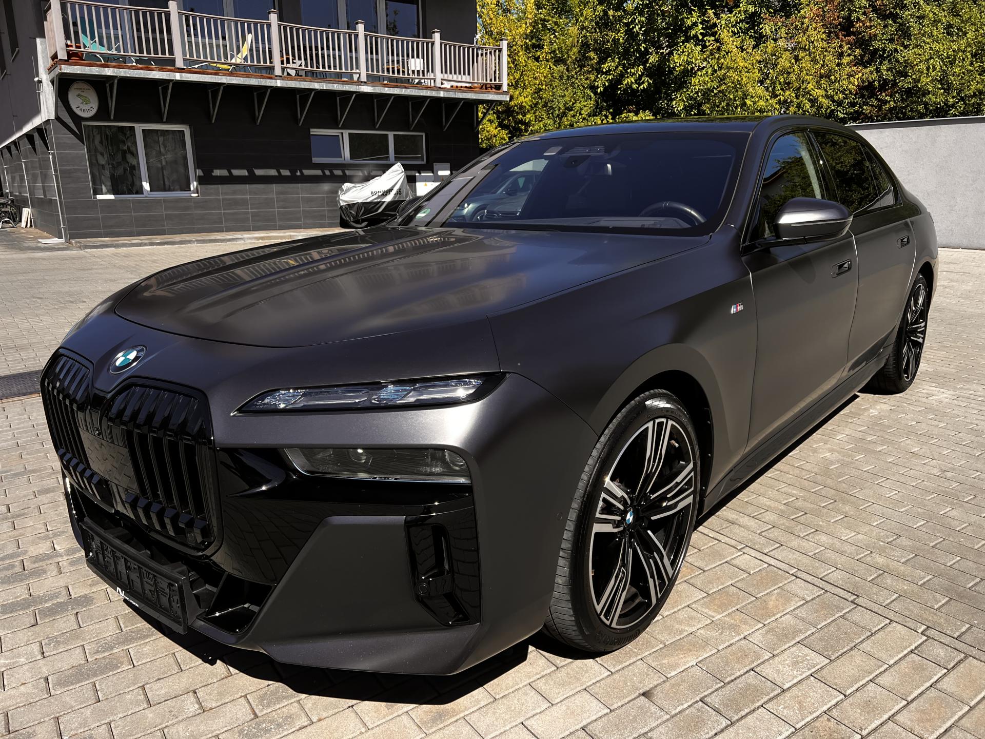 BMW Řada 7 740 xD M Sport frozen Black