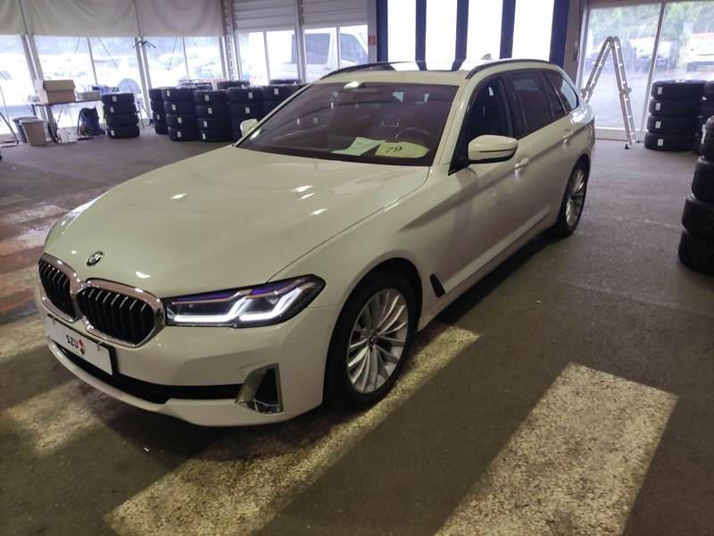 BMW Řada 5 540xDrive HUD ventilace Panora