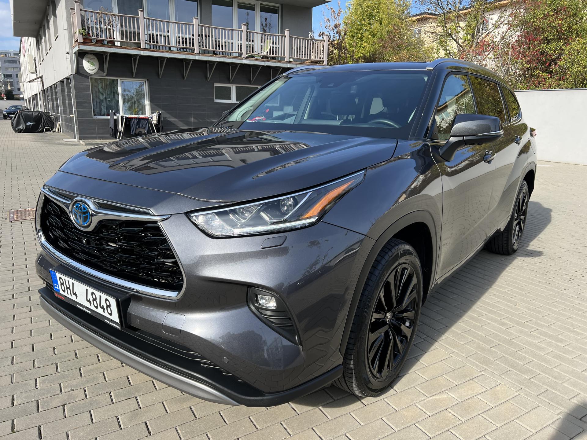 Toyota Highlander 2.5 HEV Executive ČR 1.majitel