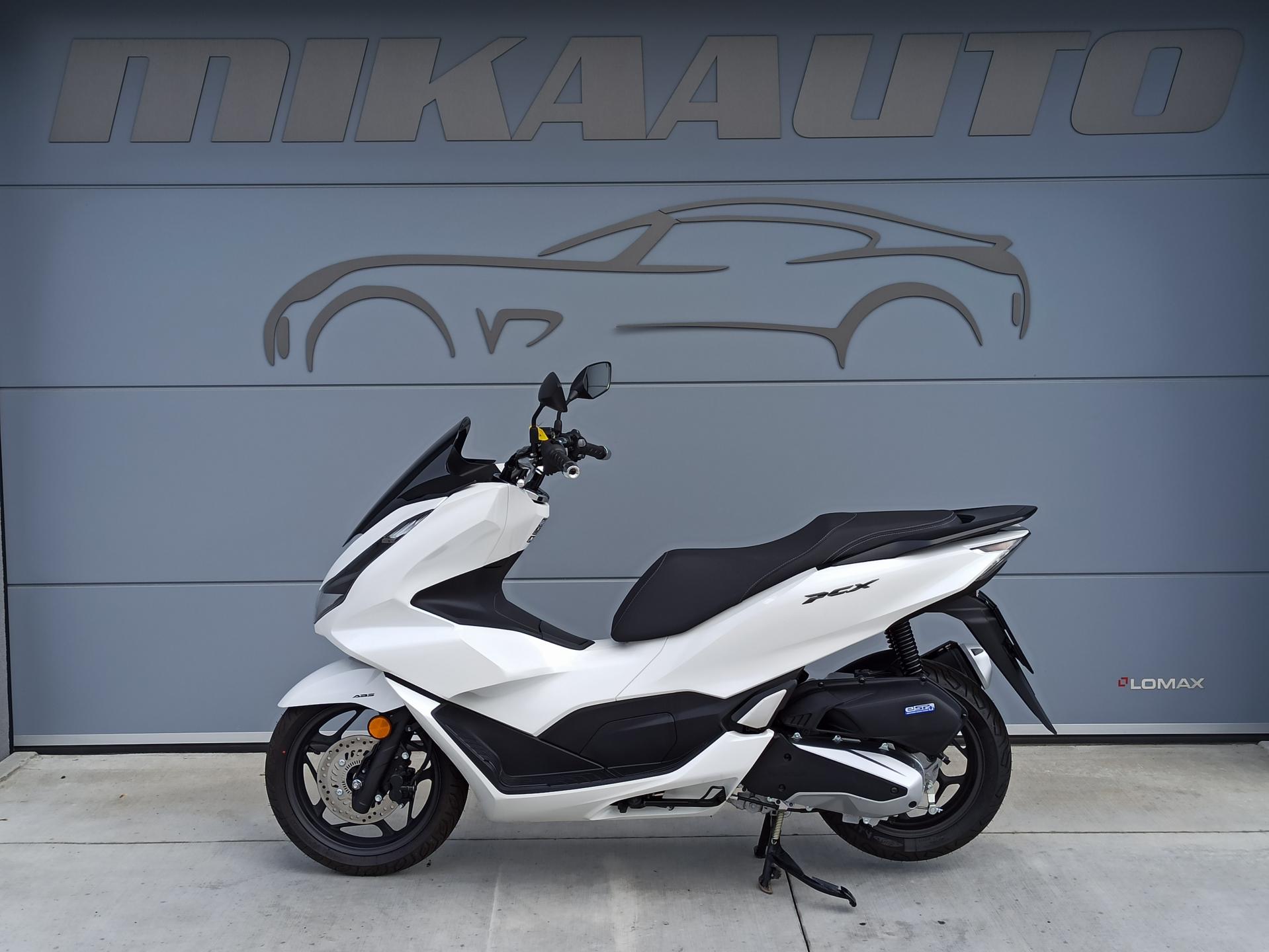 Honda PCX 125 CZ 1.MAJITEL DPH STAV NOVÉHO