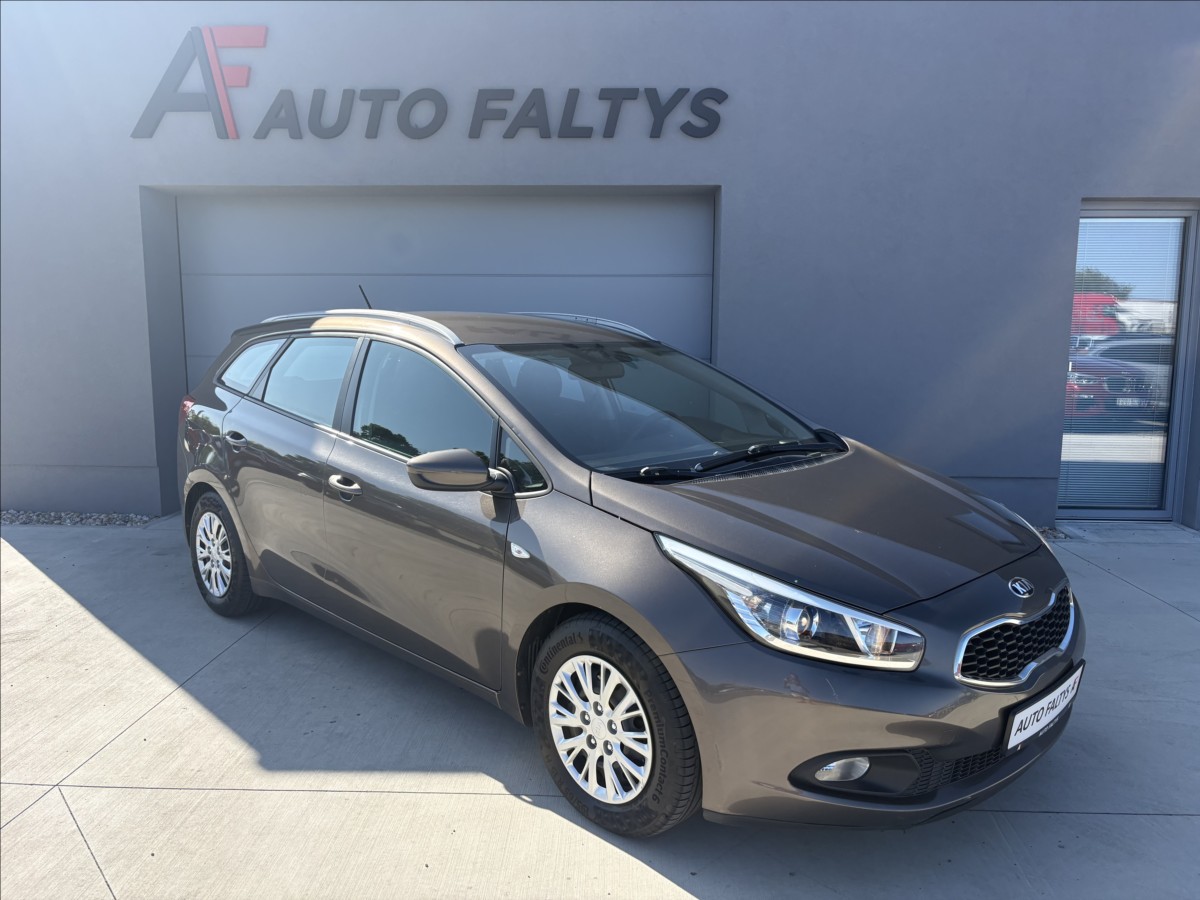 Kia Ceed 1,6 GDi 99 kw ČR 1. maj. servi