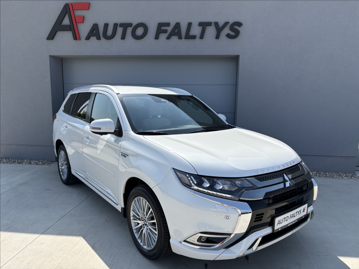 Mitsubishi Outlander 2,4 PHEV PLUG-IN HYBRID 4WD CZ