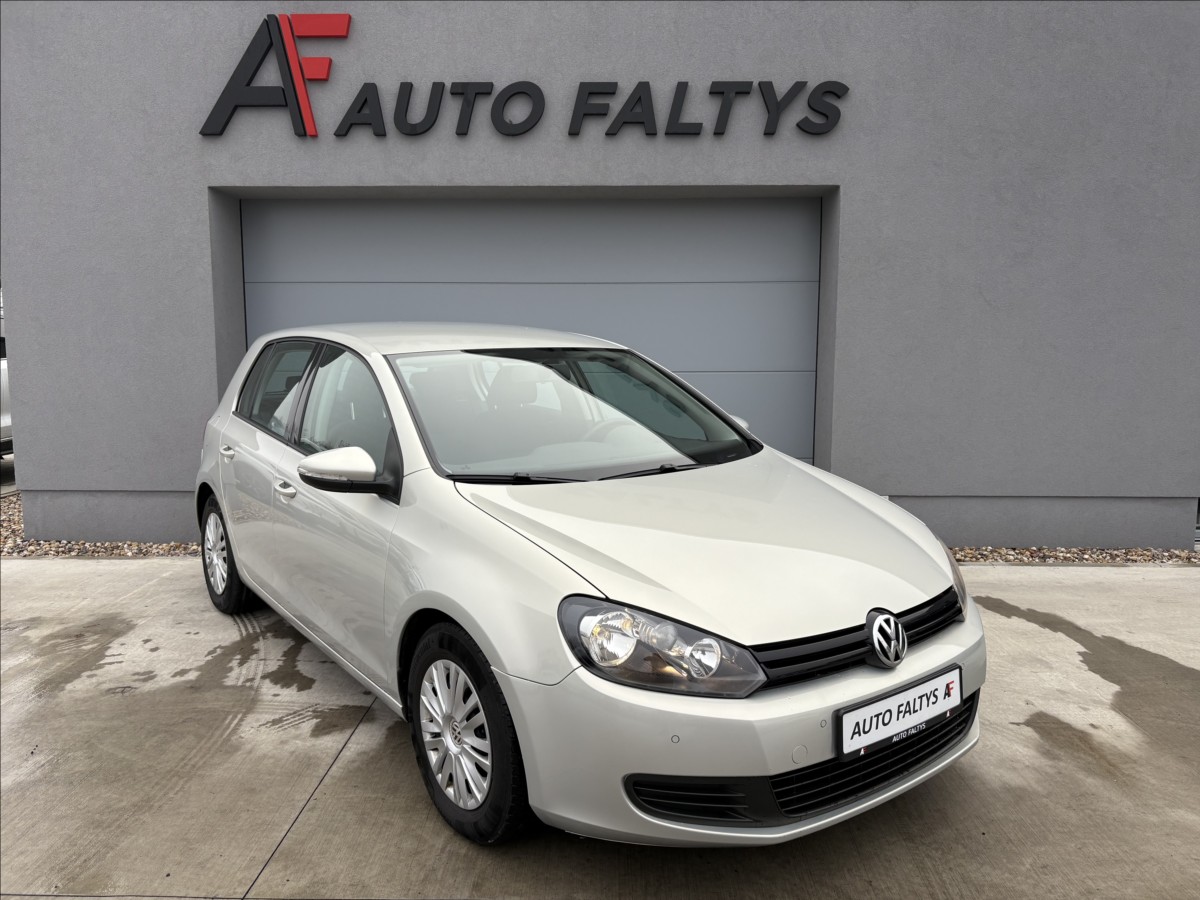Volkswagen Golf 1,4 59 kw Servis VW 1. majitel