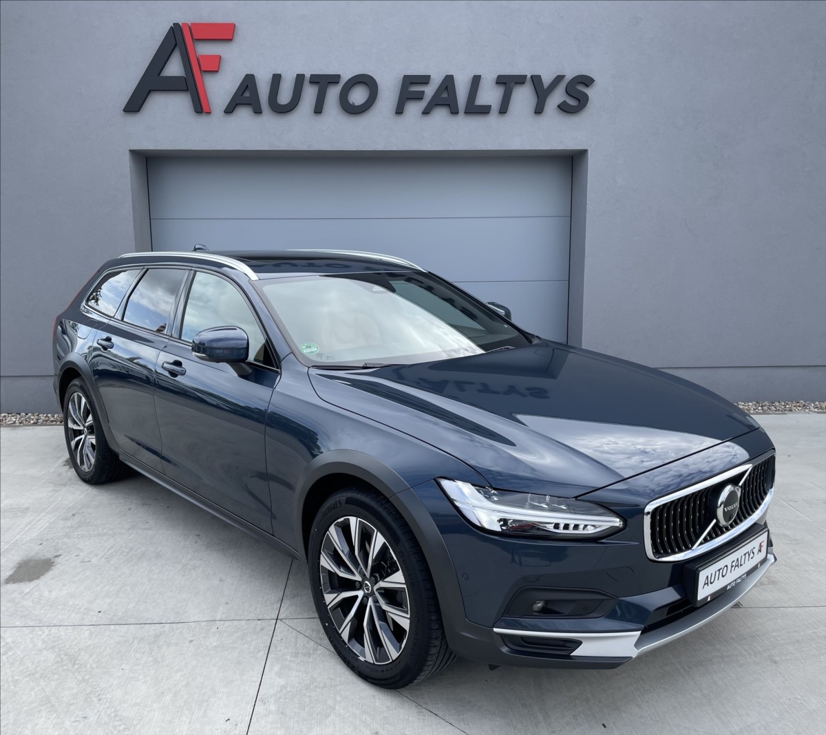 Volvo V90 B5 Cross Country Ultimate